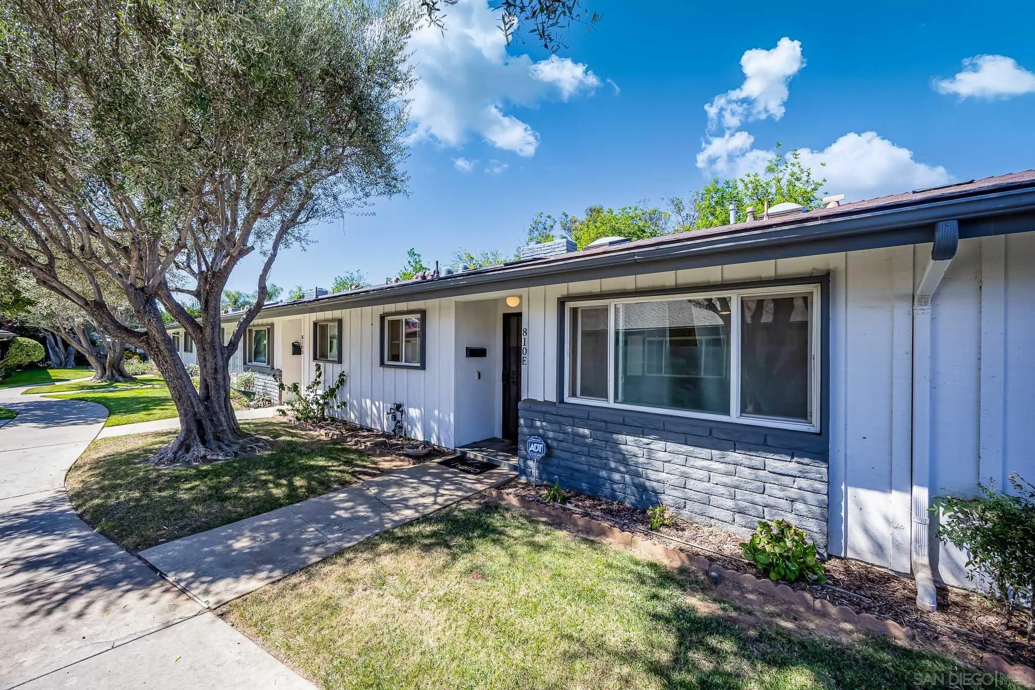 Photo #3: 260006005 Listing: Photo #3