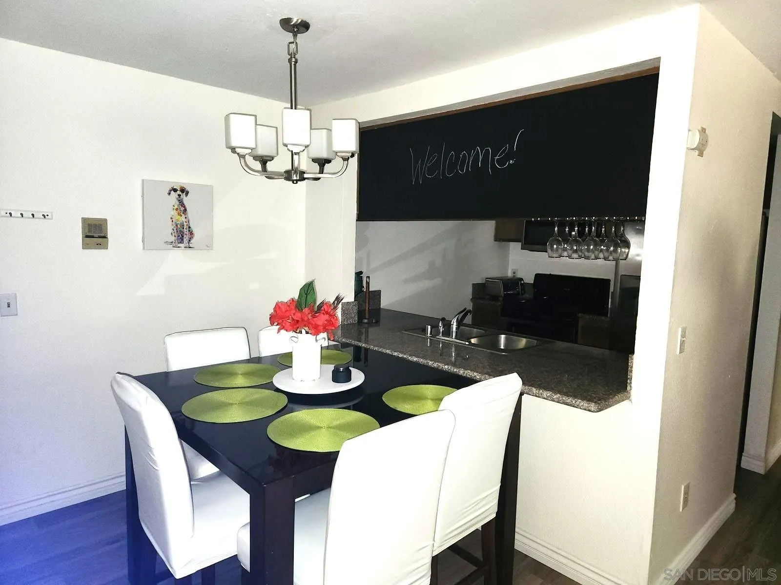 Photo #2: 260006007 Listing: Photo #2