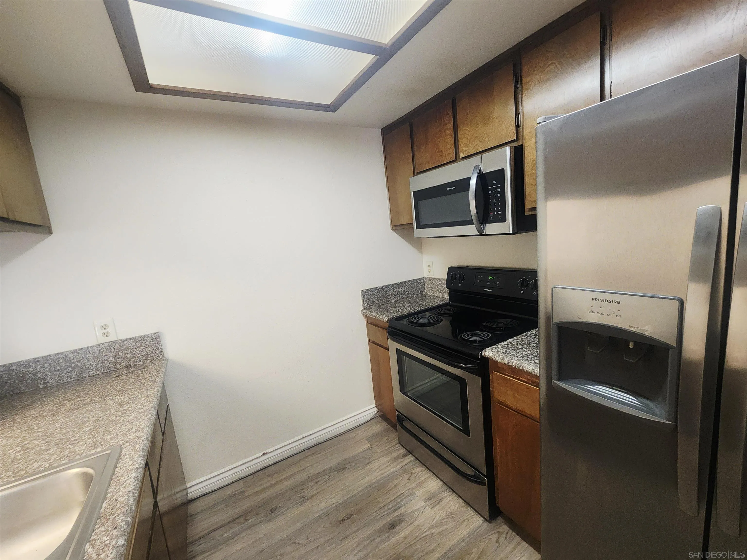 https://cdn.realtyfeed.com/cdn/127/260006007/8debcc8b4e36ad78ff2f0dd592334db6.webp
