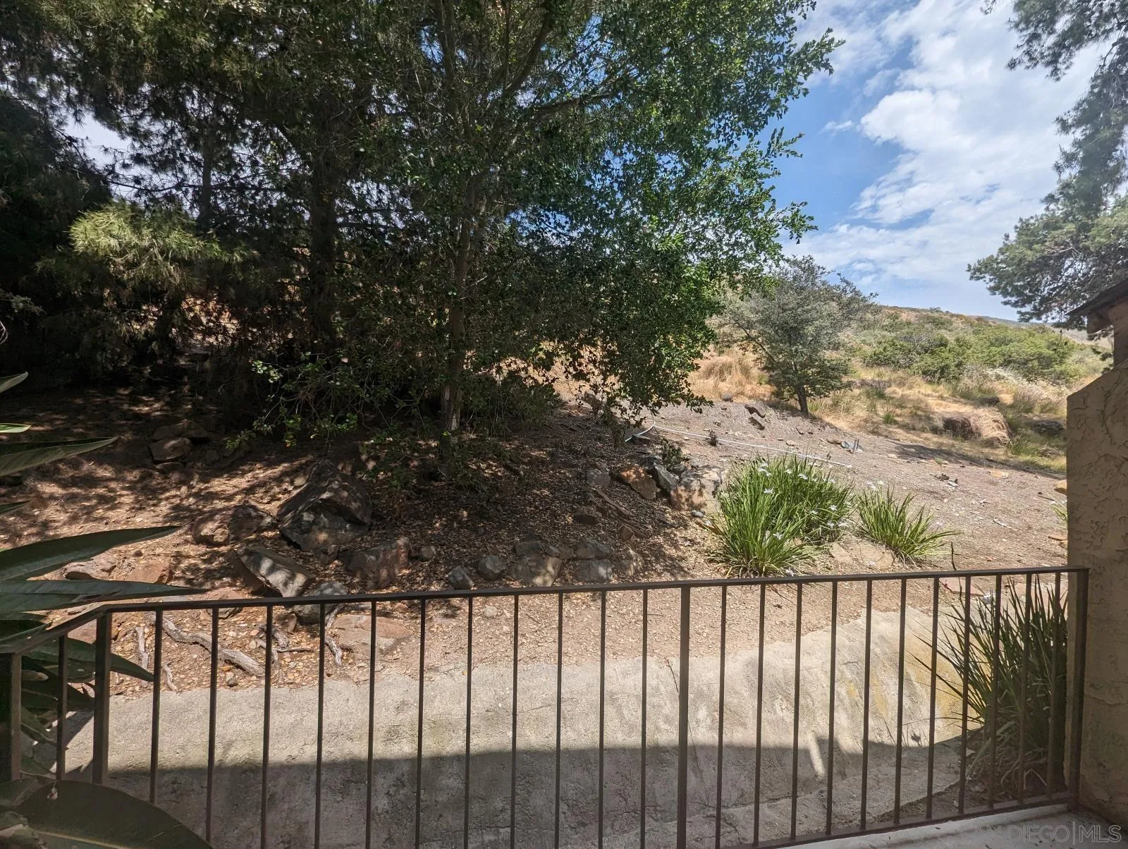 https://cdn.realtyfeed.com/cdn/127/260006007/c303ad816547b9ca7a914f5b4ad2a543.webp