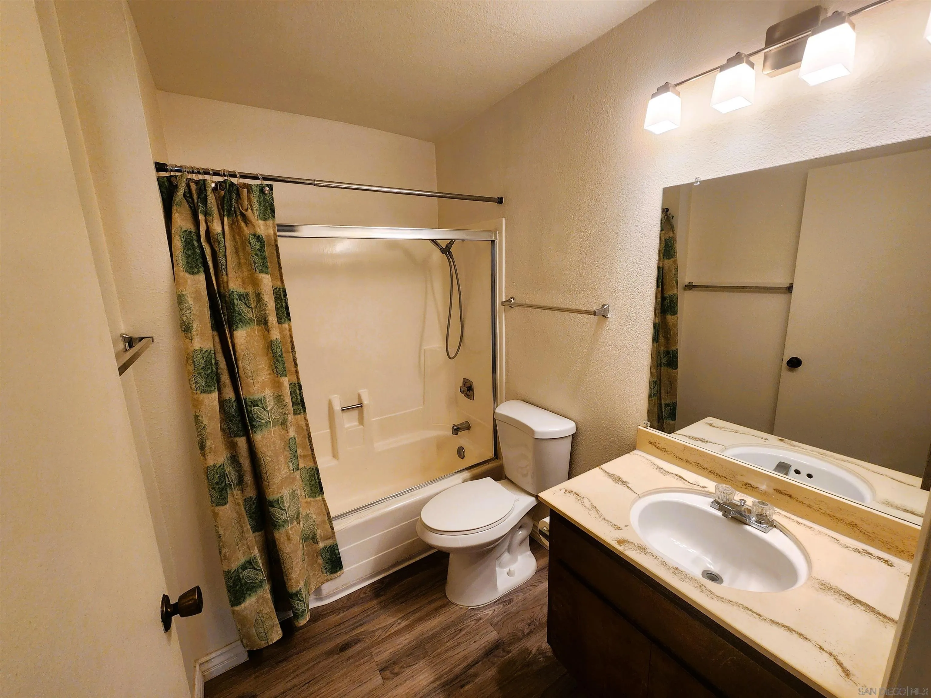 https://cdn.realtyfeed.com/cdn/127/260006007/d34976fae58285eba7f3f8cd46be3104.webp