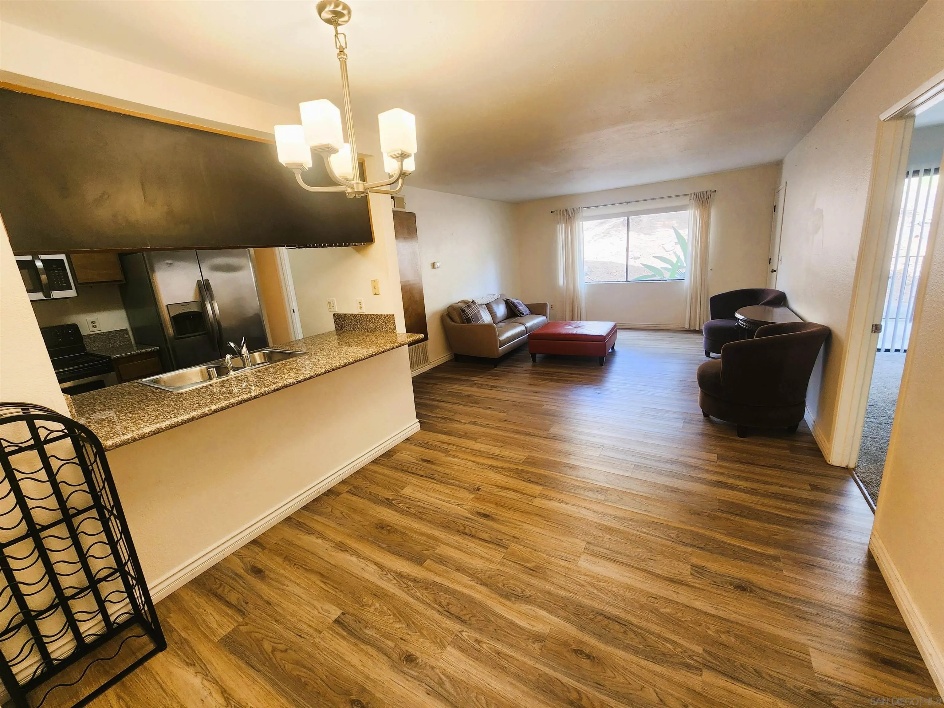 https://cdn.realtyfeed.com/cdn/127/260006007/eb9f7abd49e8c3918582c02b0ef99e0e.webp