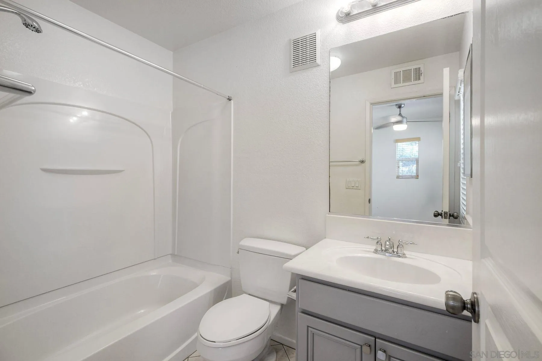 Photo #16: 260006014 Listing: Photo #16