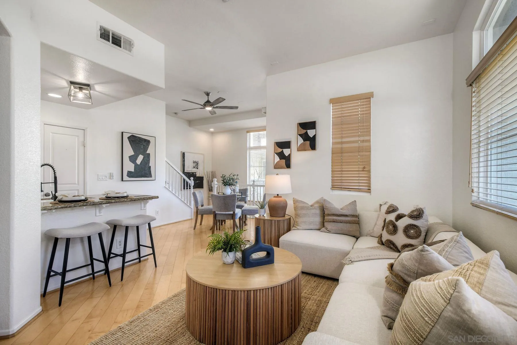 Photo #1: 260006014 Listing: Photo #1