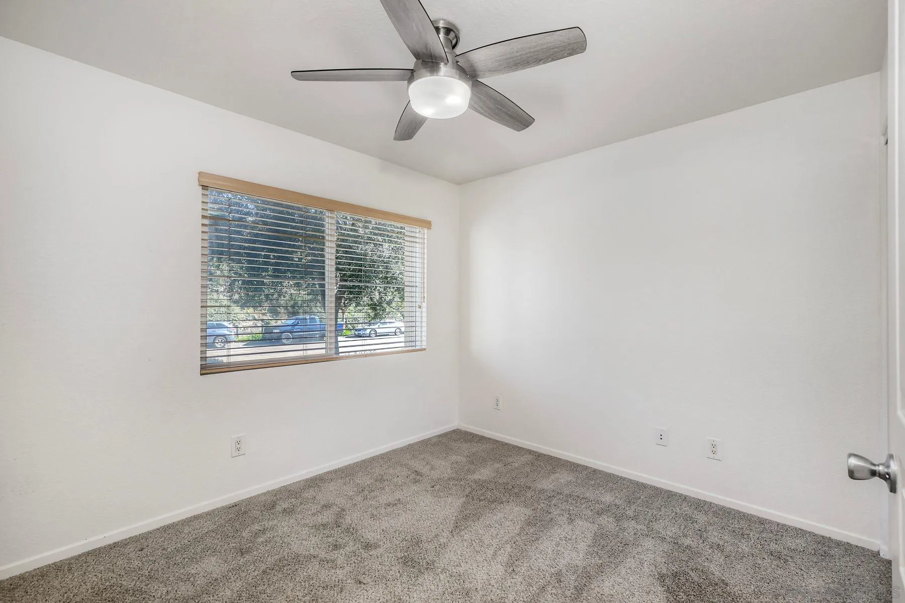 Photo #11: 260006014 Listing: Photo #11