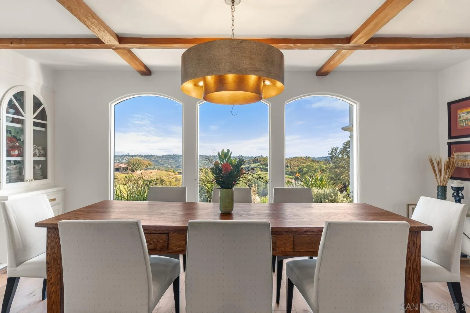 https://cdn.realtyfeed.com/cdn/127/260006015/1185f1d13c79cb7d863425d20738ab46.webp