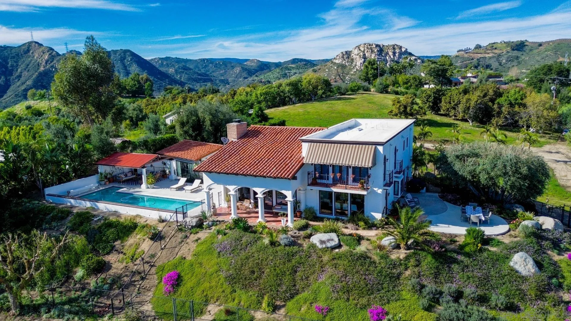https://cdn.realtyfeed.com/cdn/127/260006015/1e561e655cf319f1e6fec635c123aaaa.webp