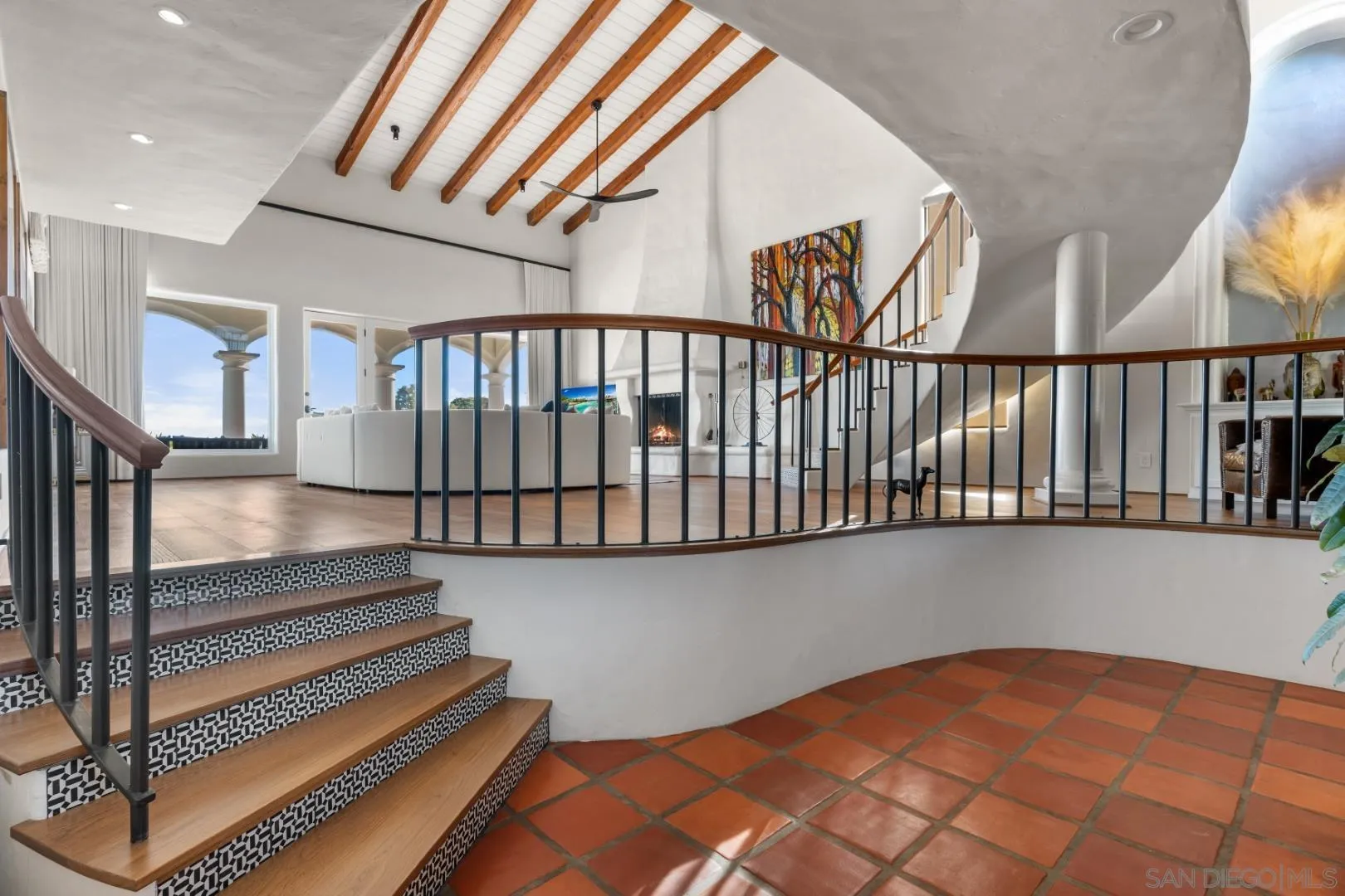 https://cdn.realtyfeed.com/cdn/127/260006015/72cc5b4d096f854d99e3bfdb8b768827.webp