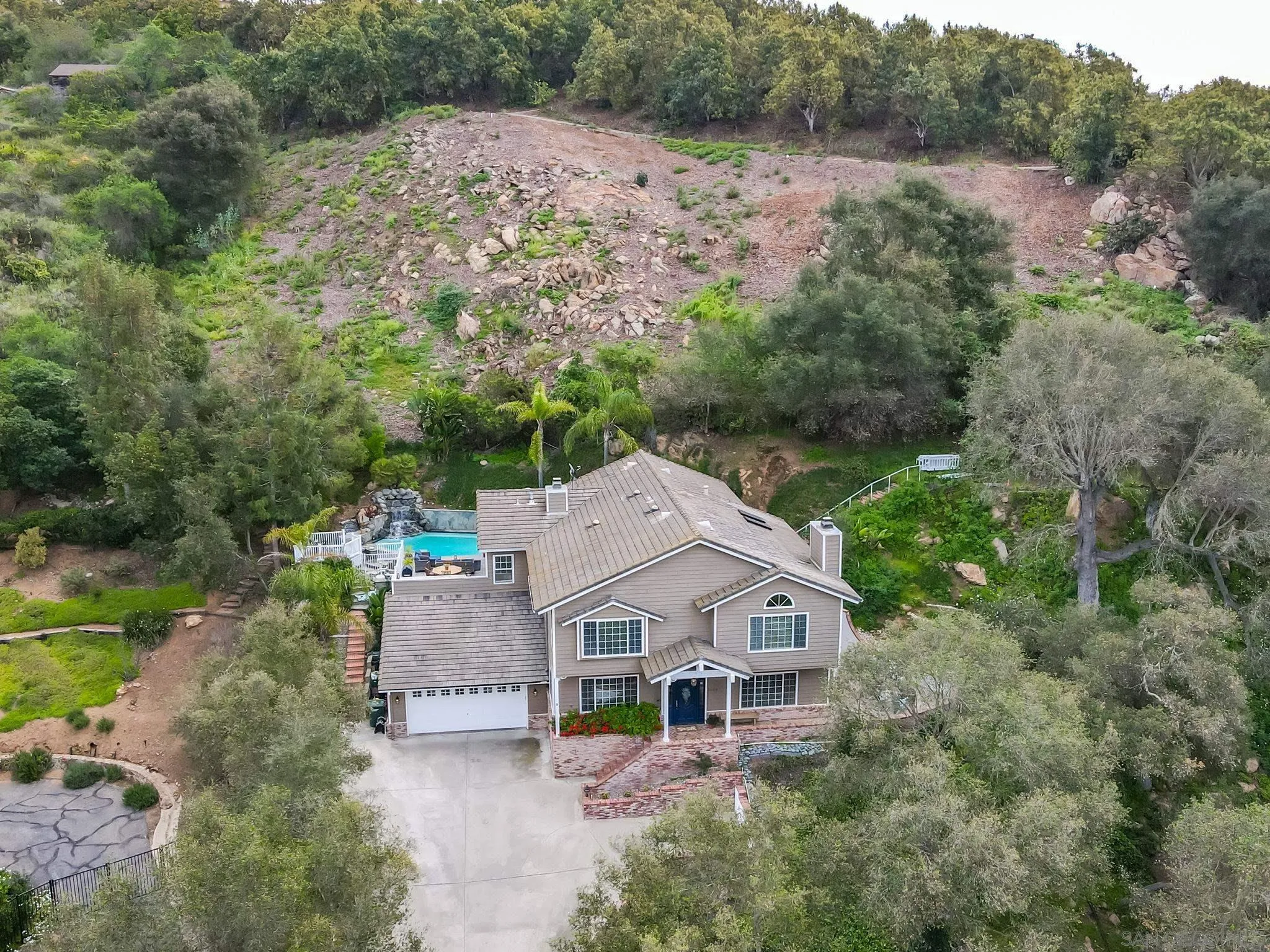 https://cdn.realtyfeed.com/cdn/127/260006022/0f68adc497d2d50f3c4fbf254c5c487a.webp