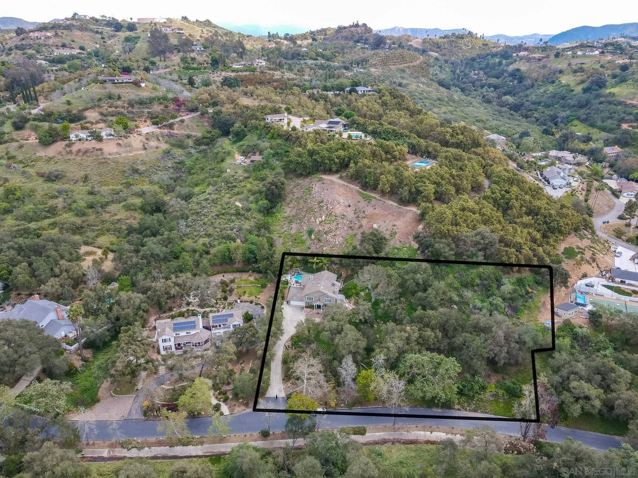 https://cdn.realtyfeed.com/cdn/127/260006022/3322c5d381956f31c30b54f930592e6e.webp