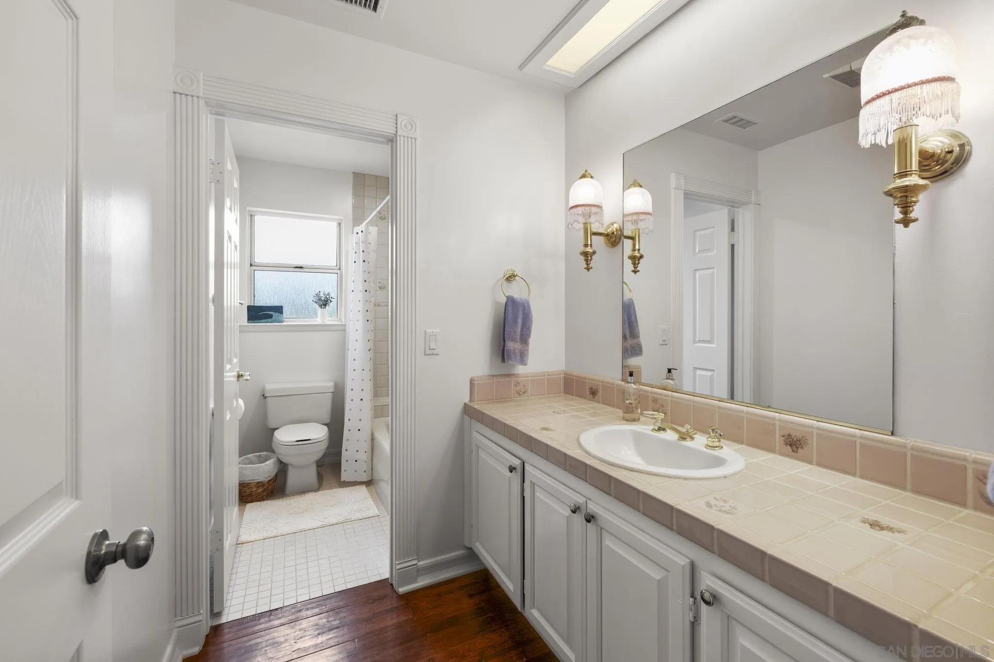 https://cdn.realtyfeed.com/cdn/127/260006022/36406038ccd97f24ef8ed6d5950147f3.webp