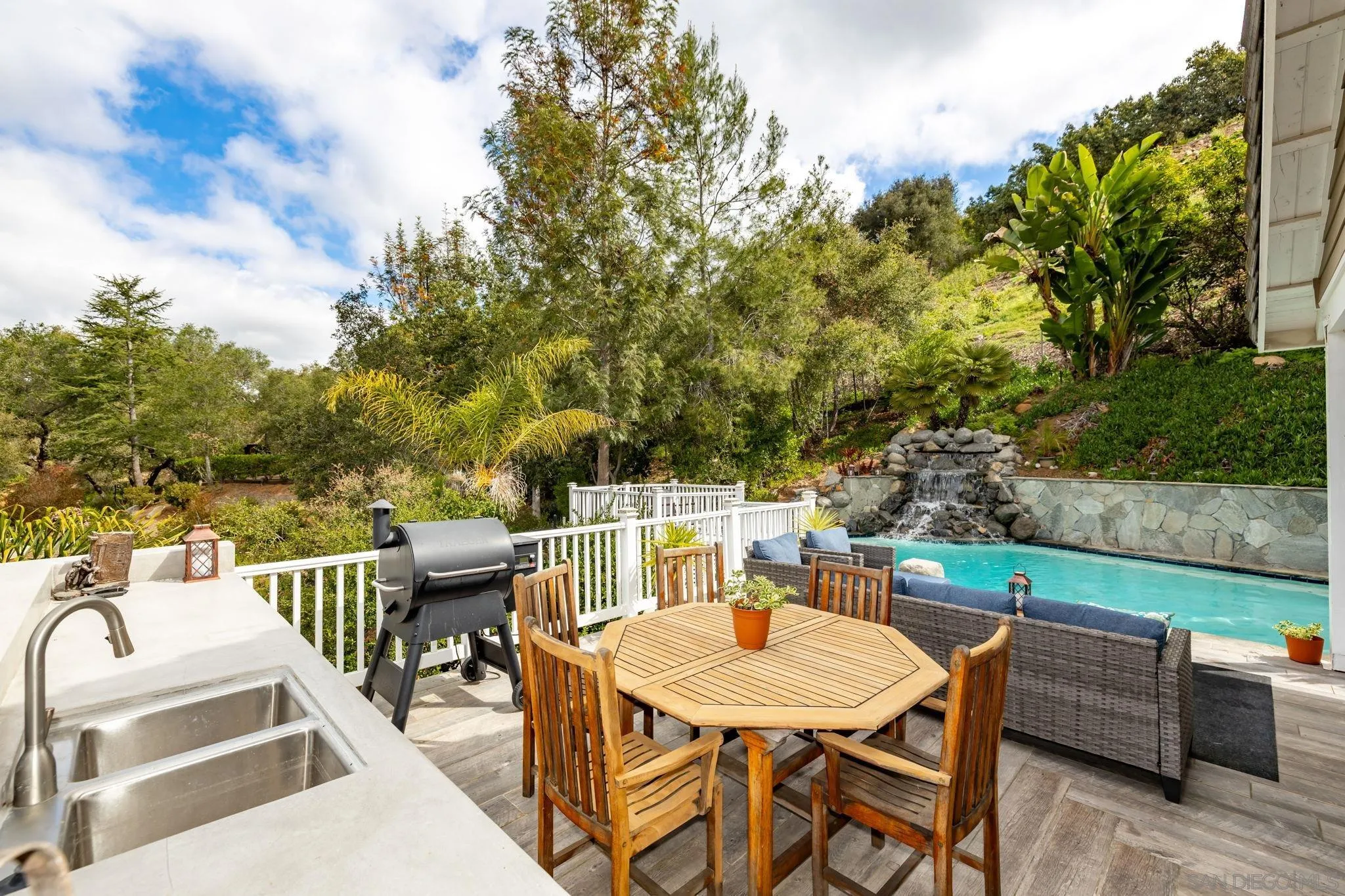 https://cdn.realtyfeed.com/cdn/127/260006022/3d1523aa906bd1159fc10346104abdb8.webp