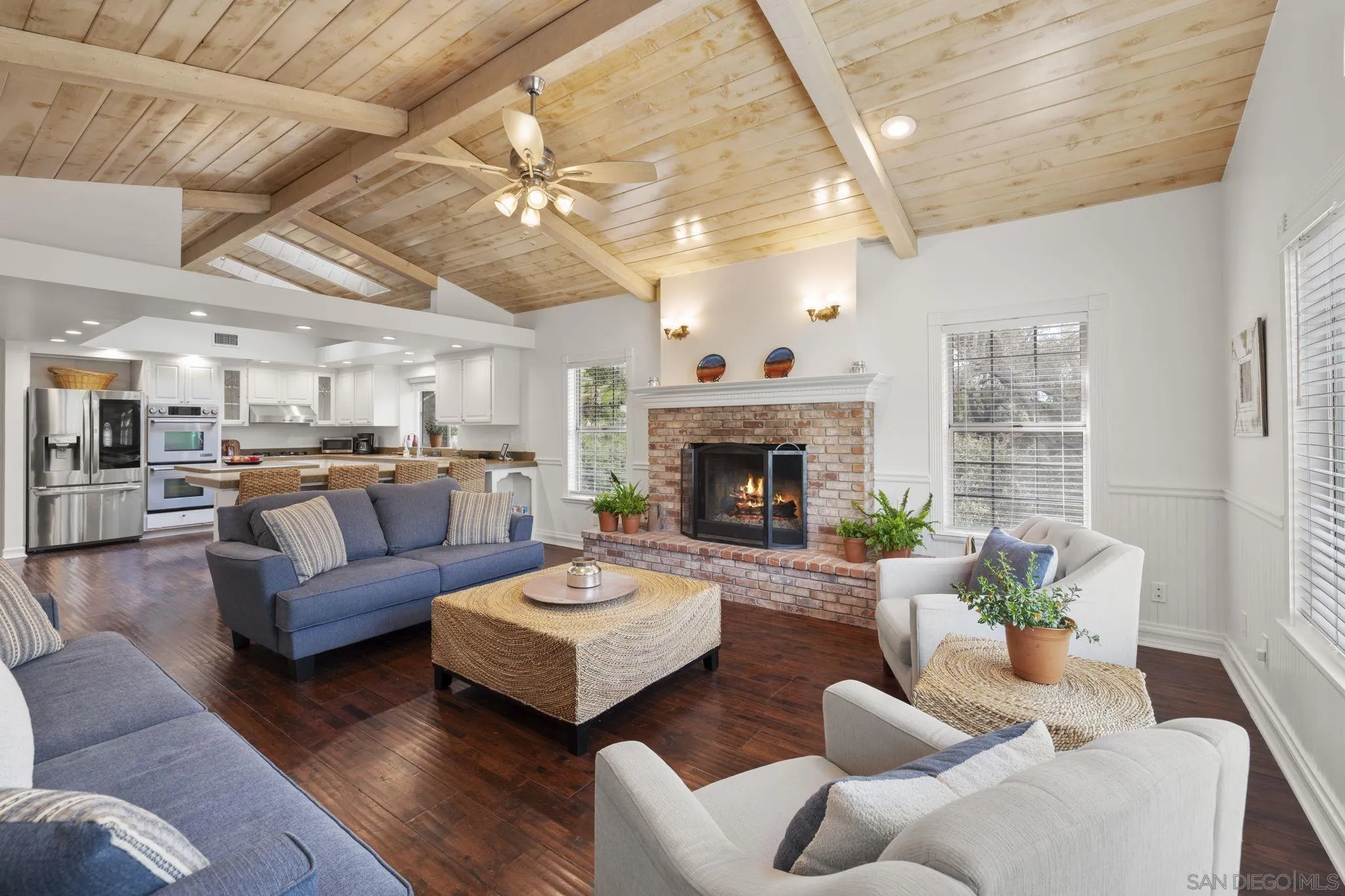 https://cdn.realtyfeed.com/cdn/127/260006022/4f5ffacde5845fe1b86665e97f28c633.webp