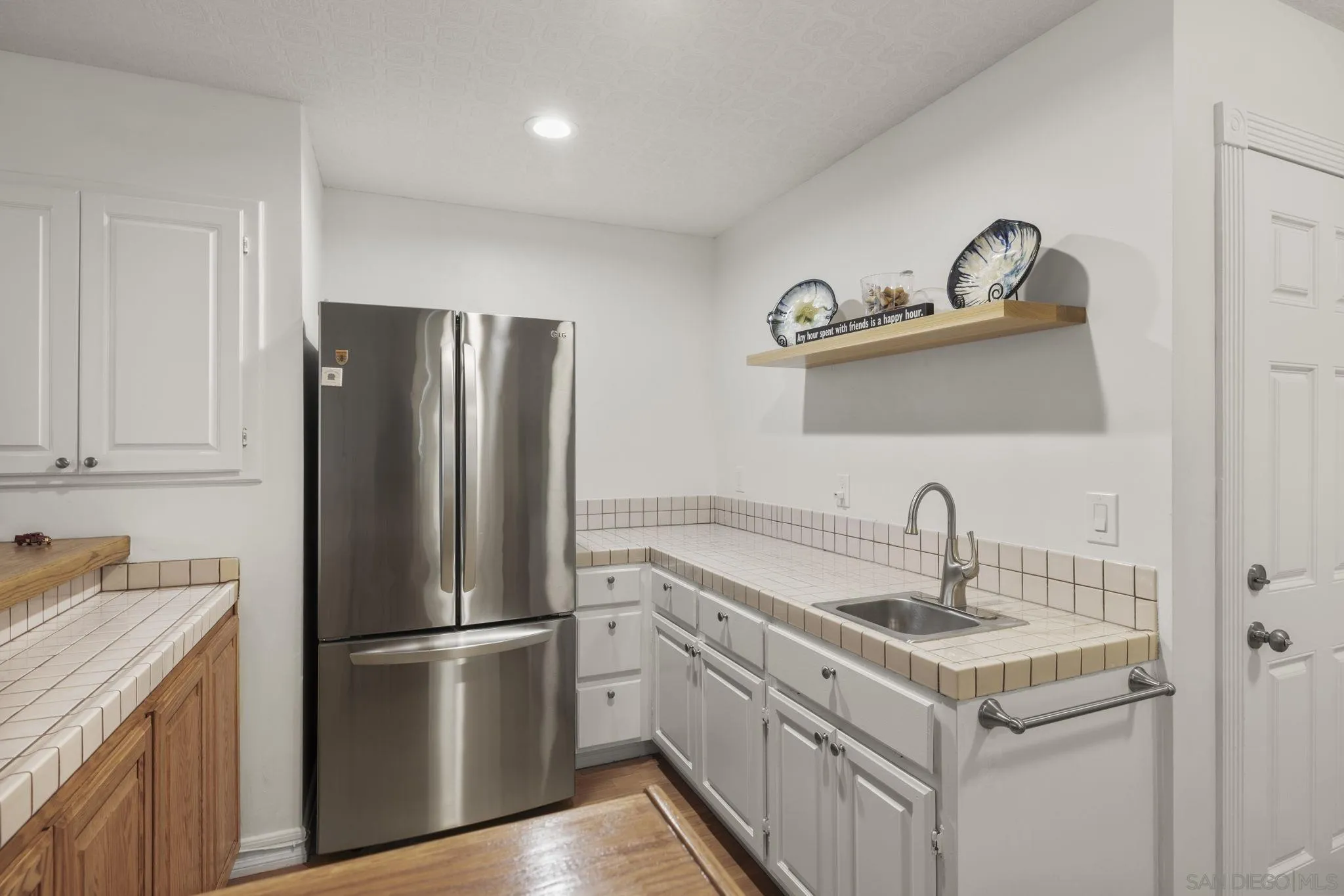 https://cdn.realtyfeed.com/cdn/127/260006022/69a0a122b6a1f45c6c6413942d04a0c9.webp