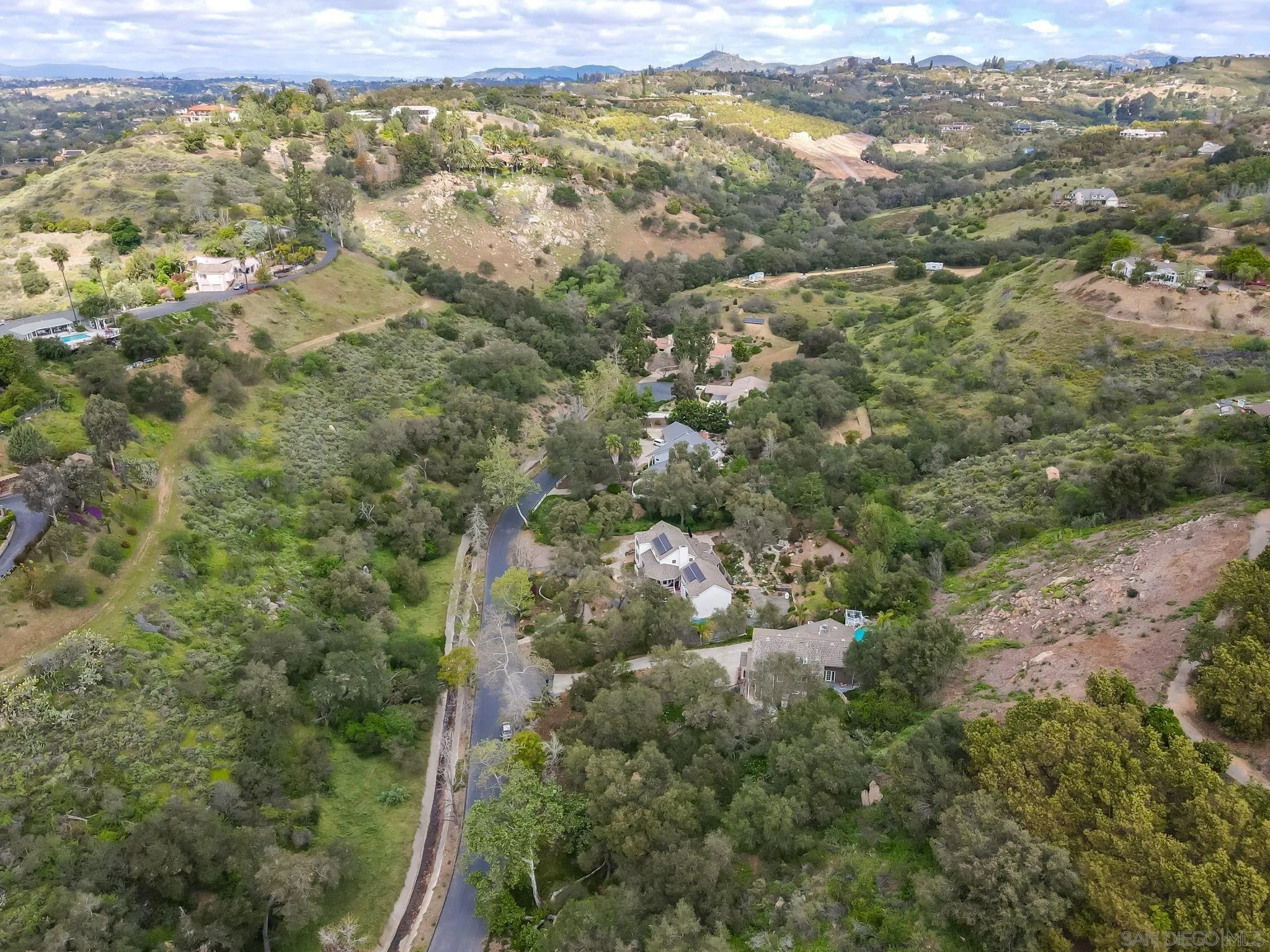 https://cdn.realtyfeed.com/cdn/127/260006022/6e9d8d0cd062c027f3f6d2071509c61d.webp