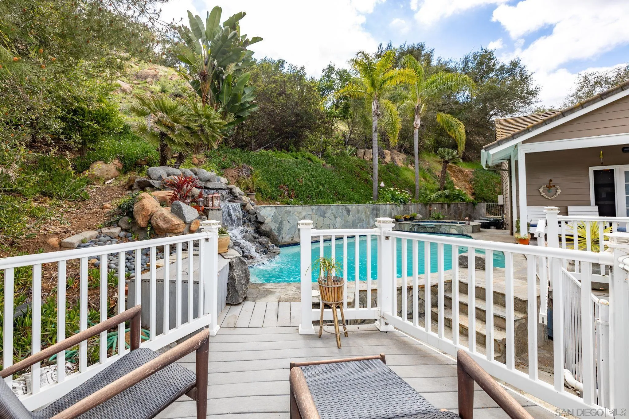 https://cdn.realtyfeed.com/cdn/127/260006022/7eb14f601f946d12cf21fce3e74bc9b2.webp