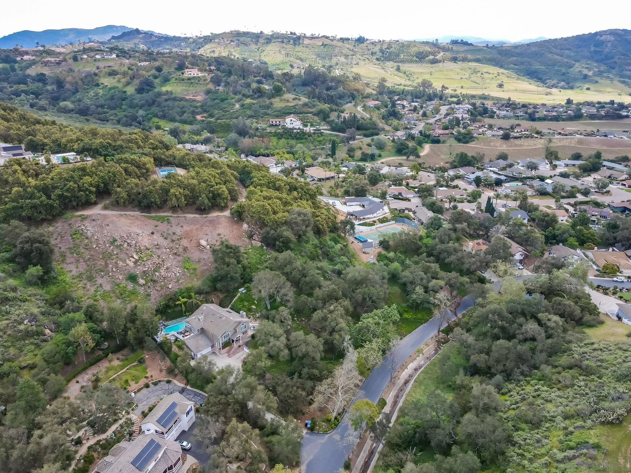 https://cdn.realtyfeed.com/cdn/127/260006022/97aa0b49797ea693bc4426bb125b8644.webp