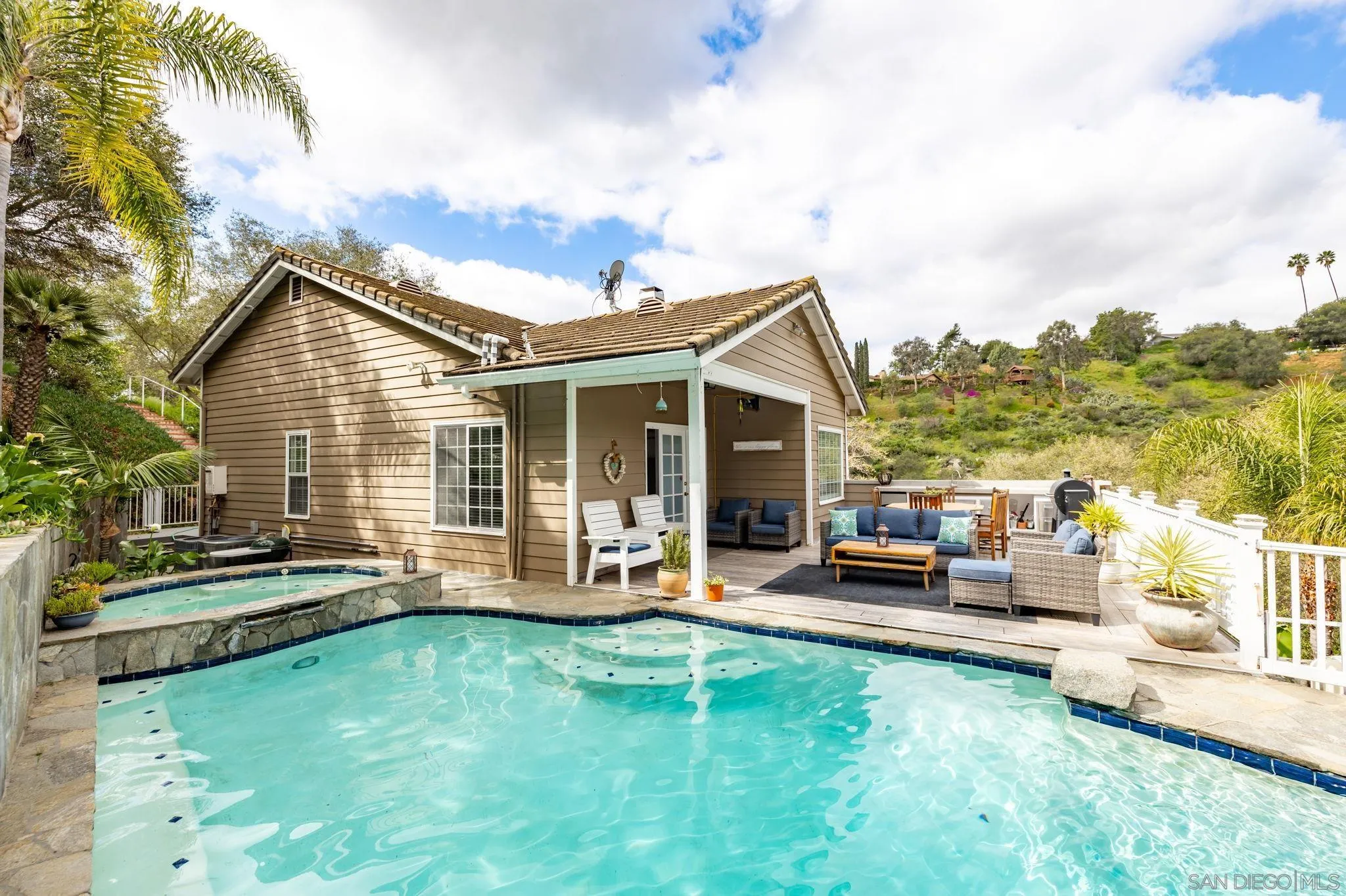 https://cdn.realtyfeed.com/cdn/127/260006022/bc7bb5c9455030abfe2cfb7bc9f512cb.webp