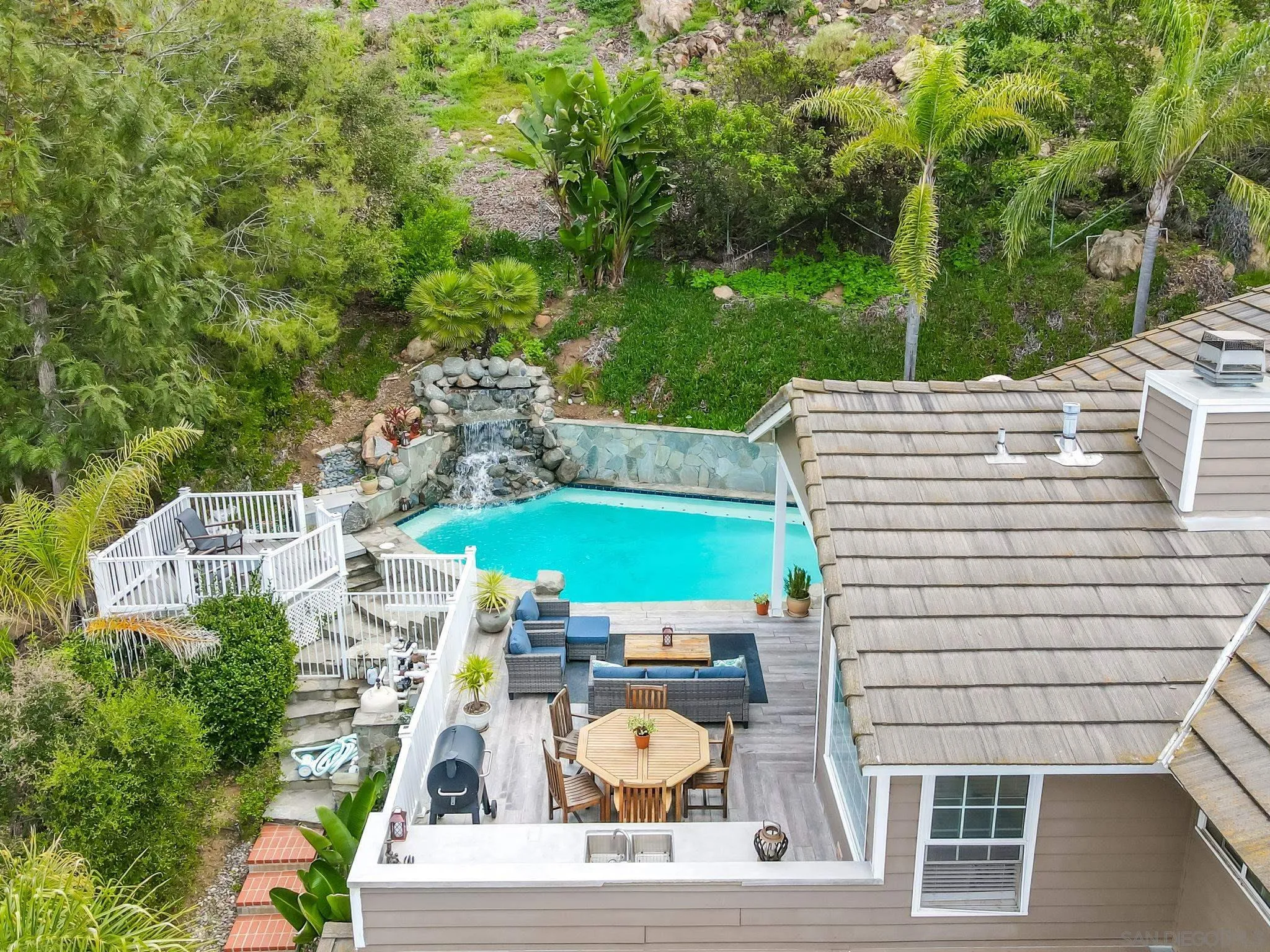https://cdn.realtyfeed.com/cdn/127/260006022/da9cd2eba44f91fc31436262d272a03d.webp