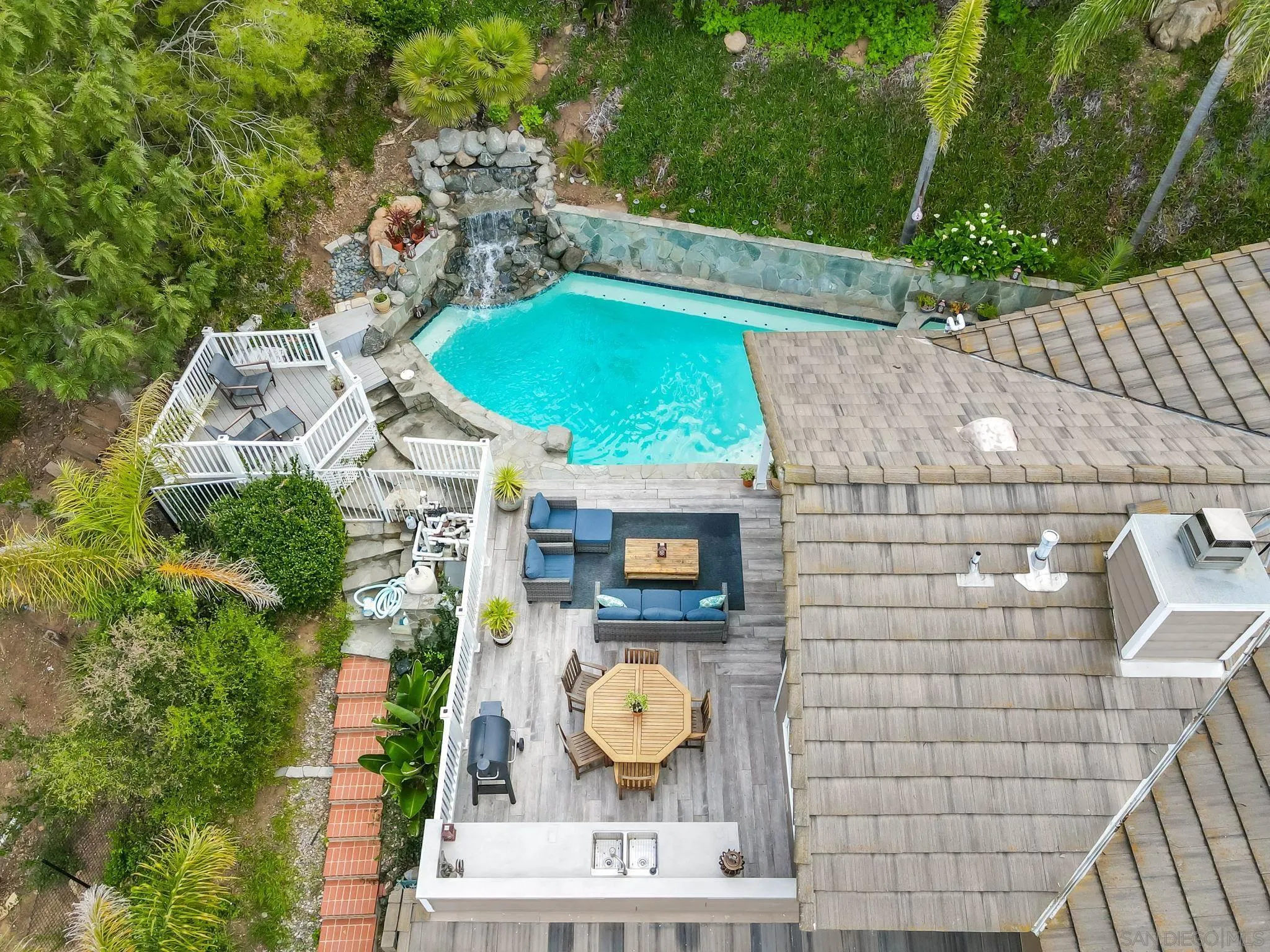 https://cdn.realtyfeed.com/cdn/127/260006022/e32bab86f68a85f8be091266650f2186.webp