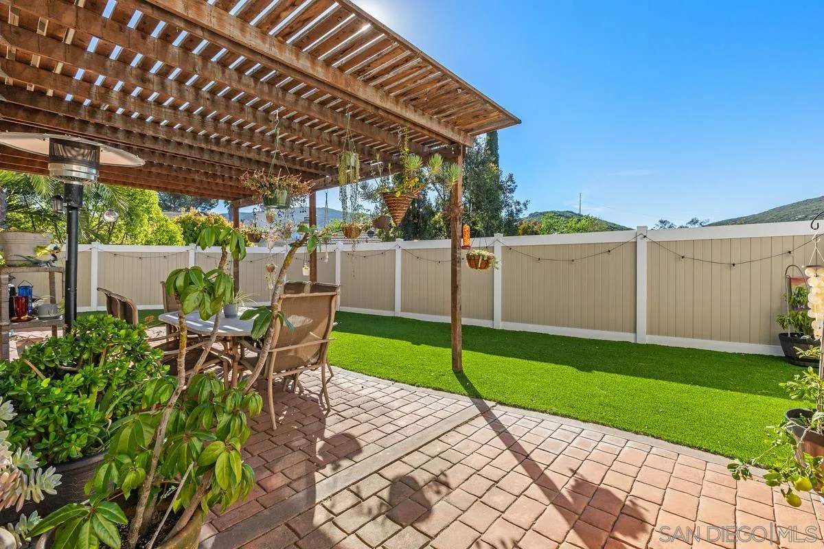 https://cdn.realtyfeed.com/cdn/127/260006023/76199ec17e7ddb7a71f18a483e680e1d.webp
