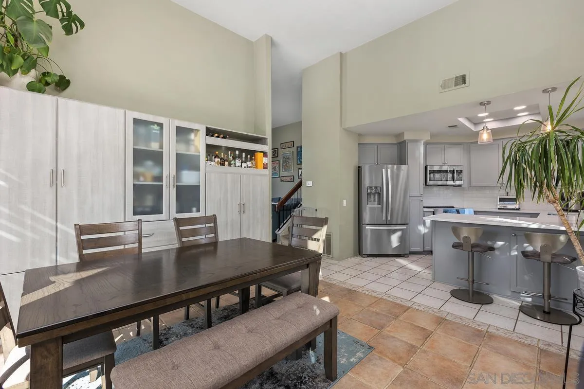 https://cdn.realtyfeed.com/cdn/127/260006023/78d5227e7d334f03fef1bacc1f6d6ebb.webp