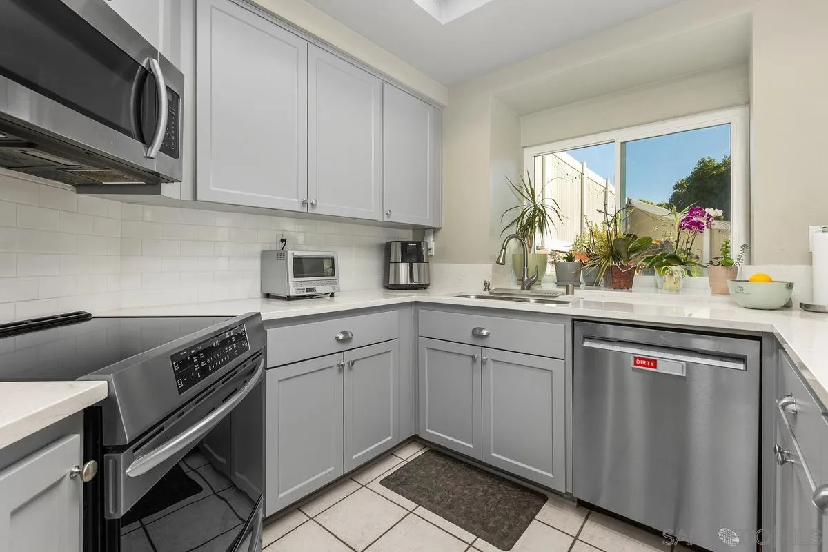 https://cdn.realtyfeed.com/cdn/127/260006023/8c490807f18de0170870838960bb0e11.webp
