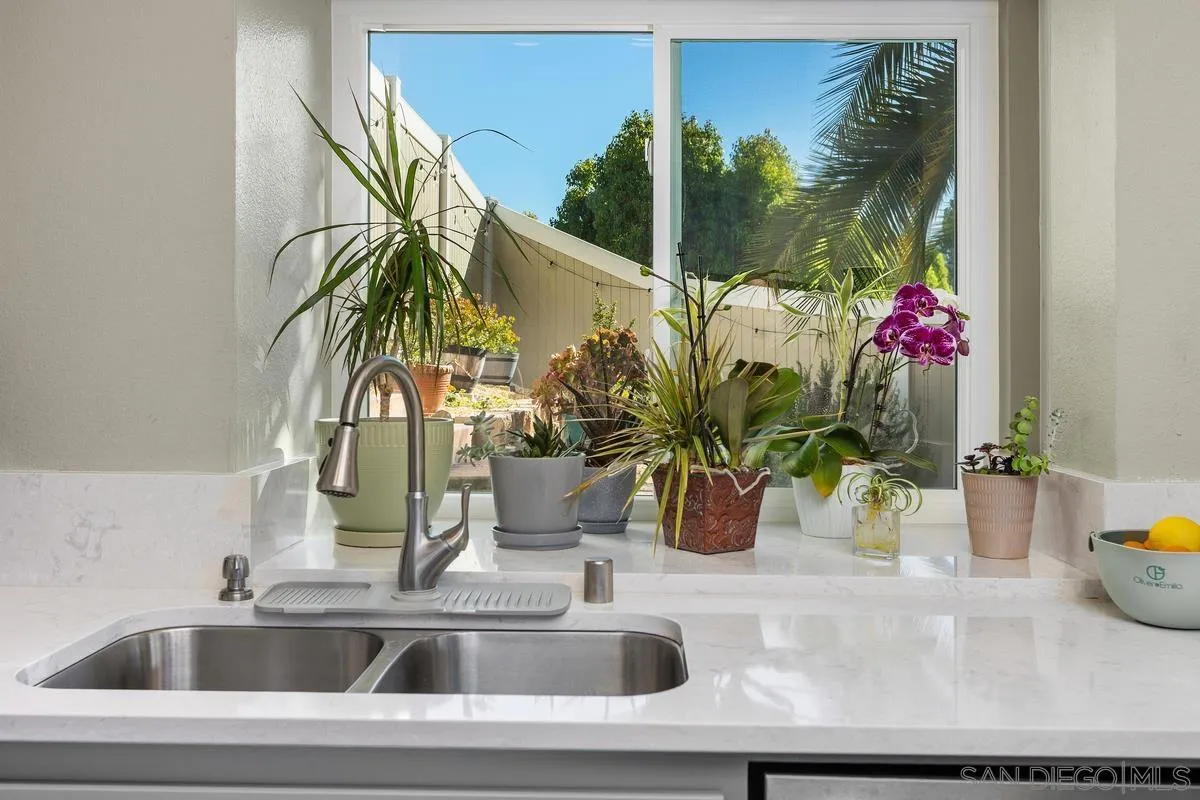 https://cdn.realtyfeed.com/cdn/127/260006023/bd9ed6d8434b15b841bf6df416f7b338.webp