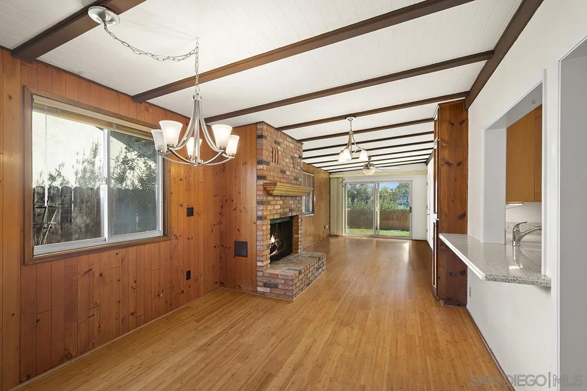 https://cdn.realtyfeed.com/cdn/127/260006028/6f28eb83ff0e769a5336899ce6cc1b72.webp