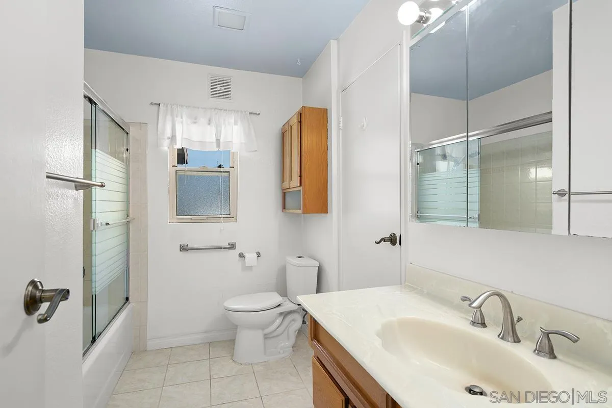 https://cdn.realtyfeed.com/cdn/127/260006028/7d23a6752f136db288f47bff4922f45f.webp