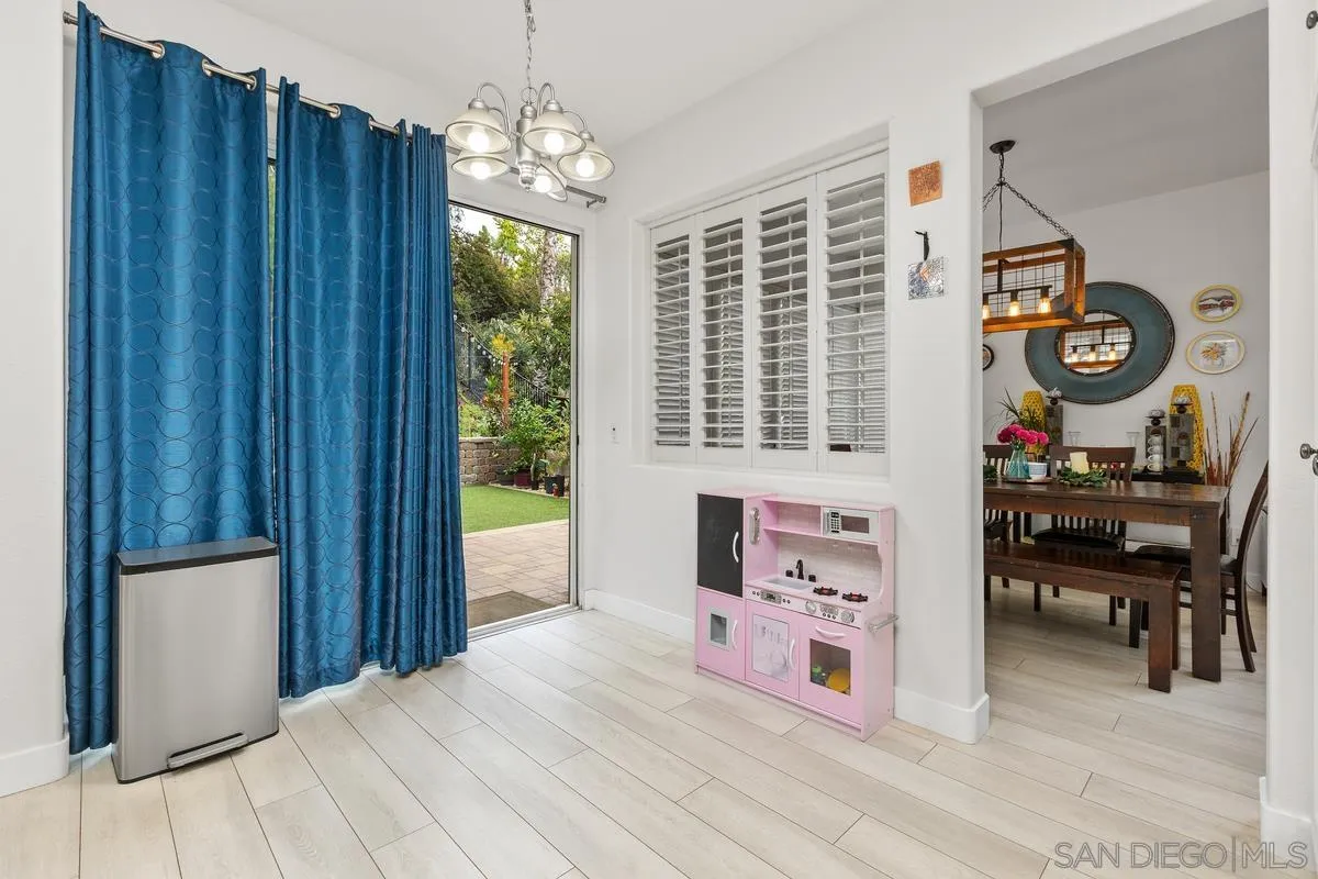https://cdn.realtyfeed.com/cdn/127/260006033/0af0623c23100f143df56b25466432bc.webp