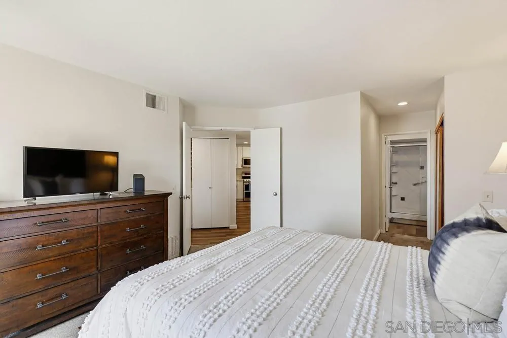 Photo #30: 260006034 Listing: Photo #30