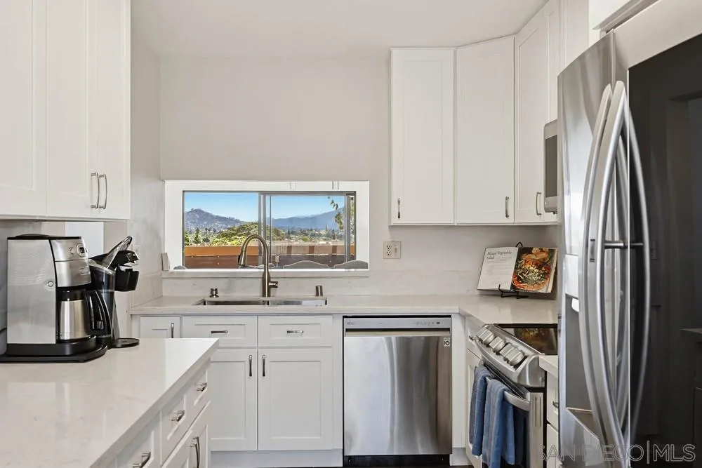Photo #3: 260006034 Listing: Photo #3
