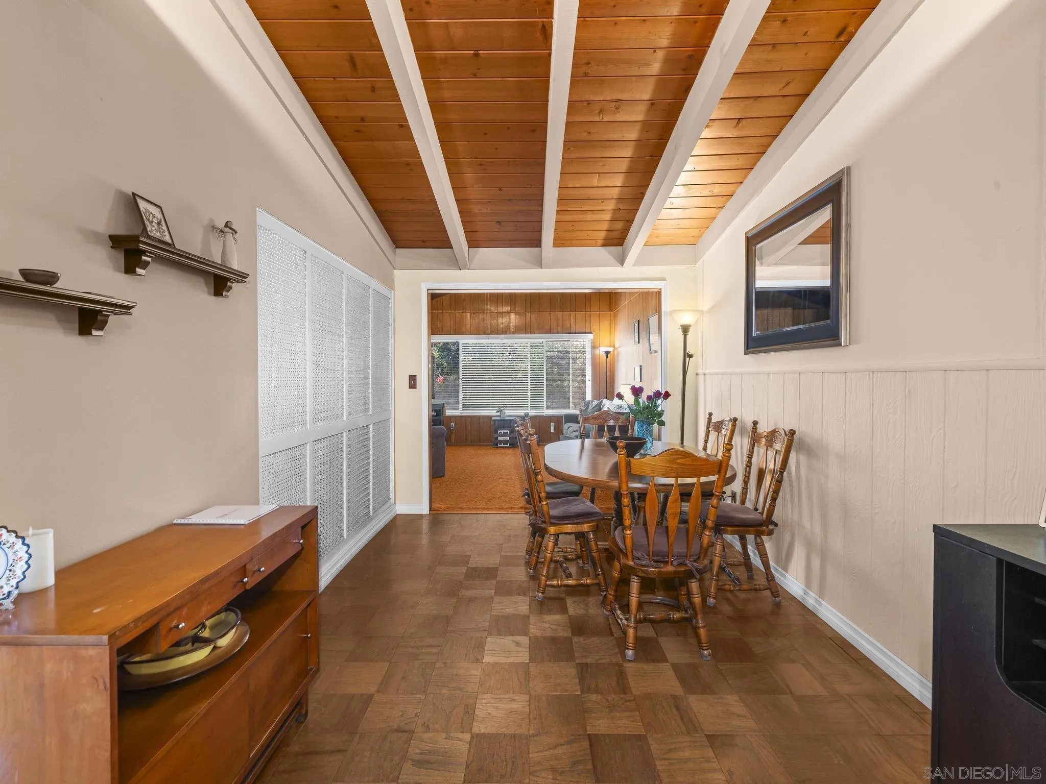 https://cdn.realtyfeed.com/cdn/127/260006043/7948278fc8b96152eb1aca406b3fc4c4.webp