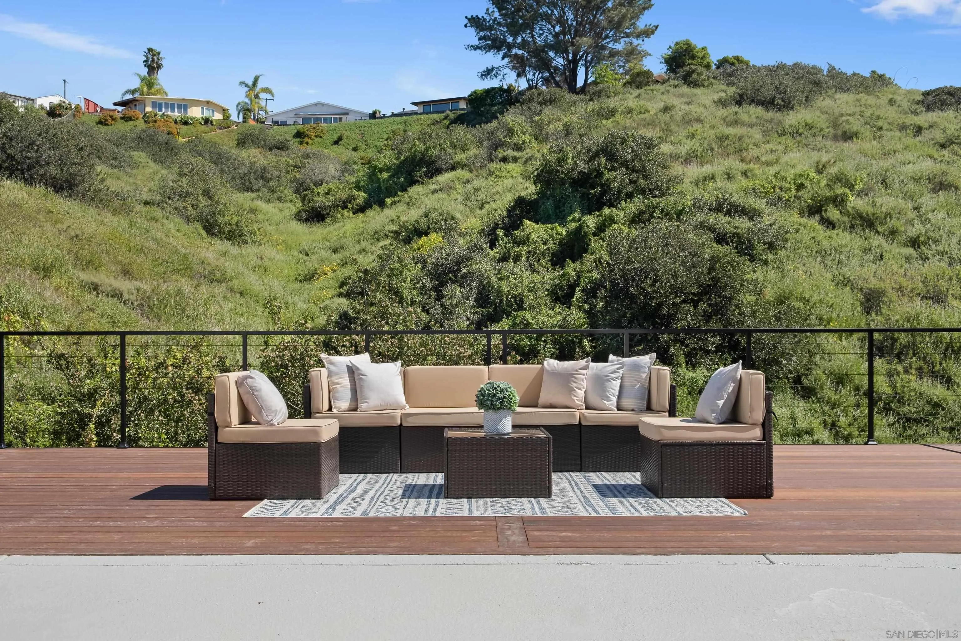 https://cdn.realtyfeed.com/cdn/127/260006044/044c9588b235c9bed34dab34b3dea7d0.webp