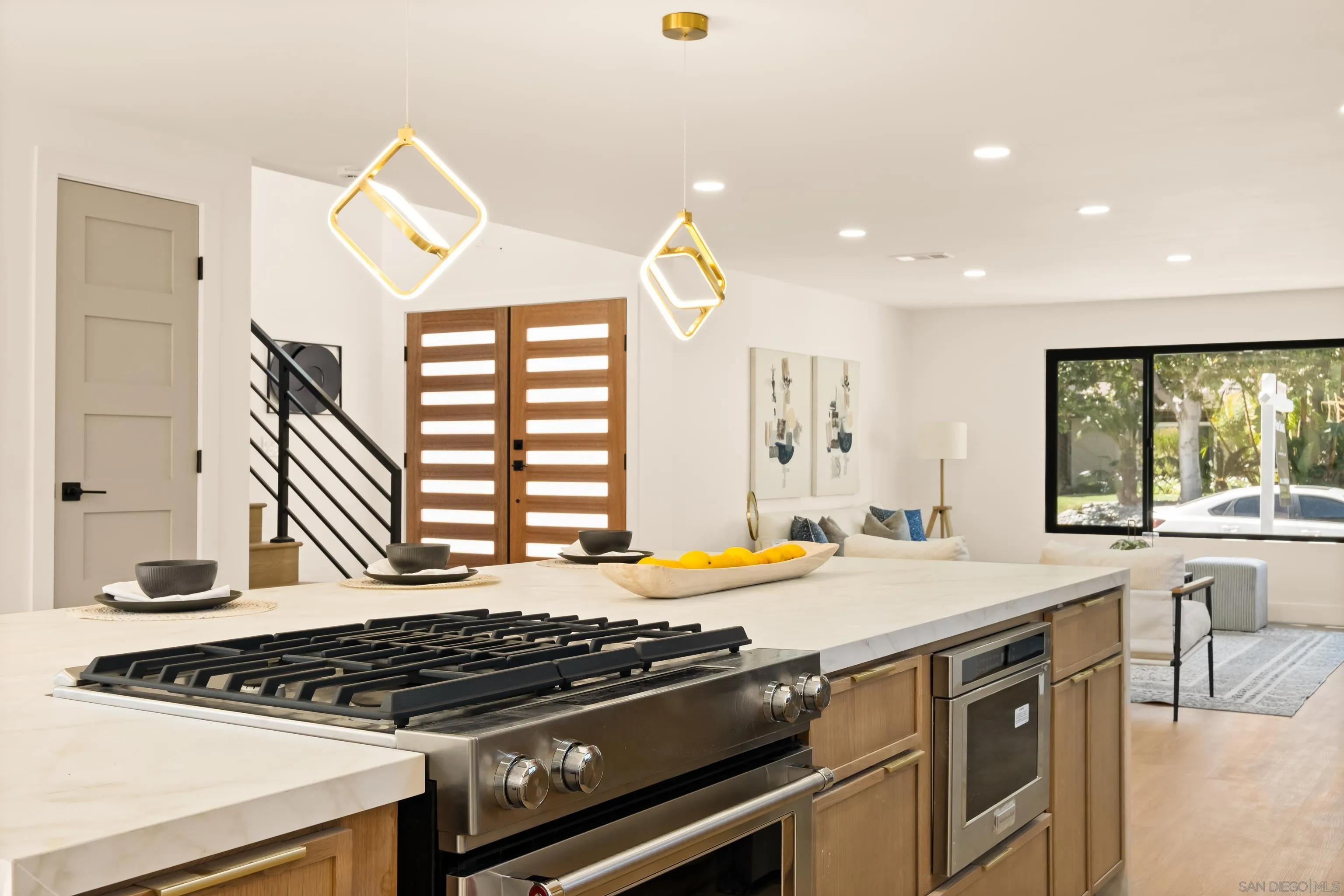 https://cdn.realtyfeed.com/cdn/127/260006044/5f6151390c87684b0d87d81258f8d3df.webp