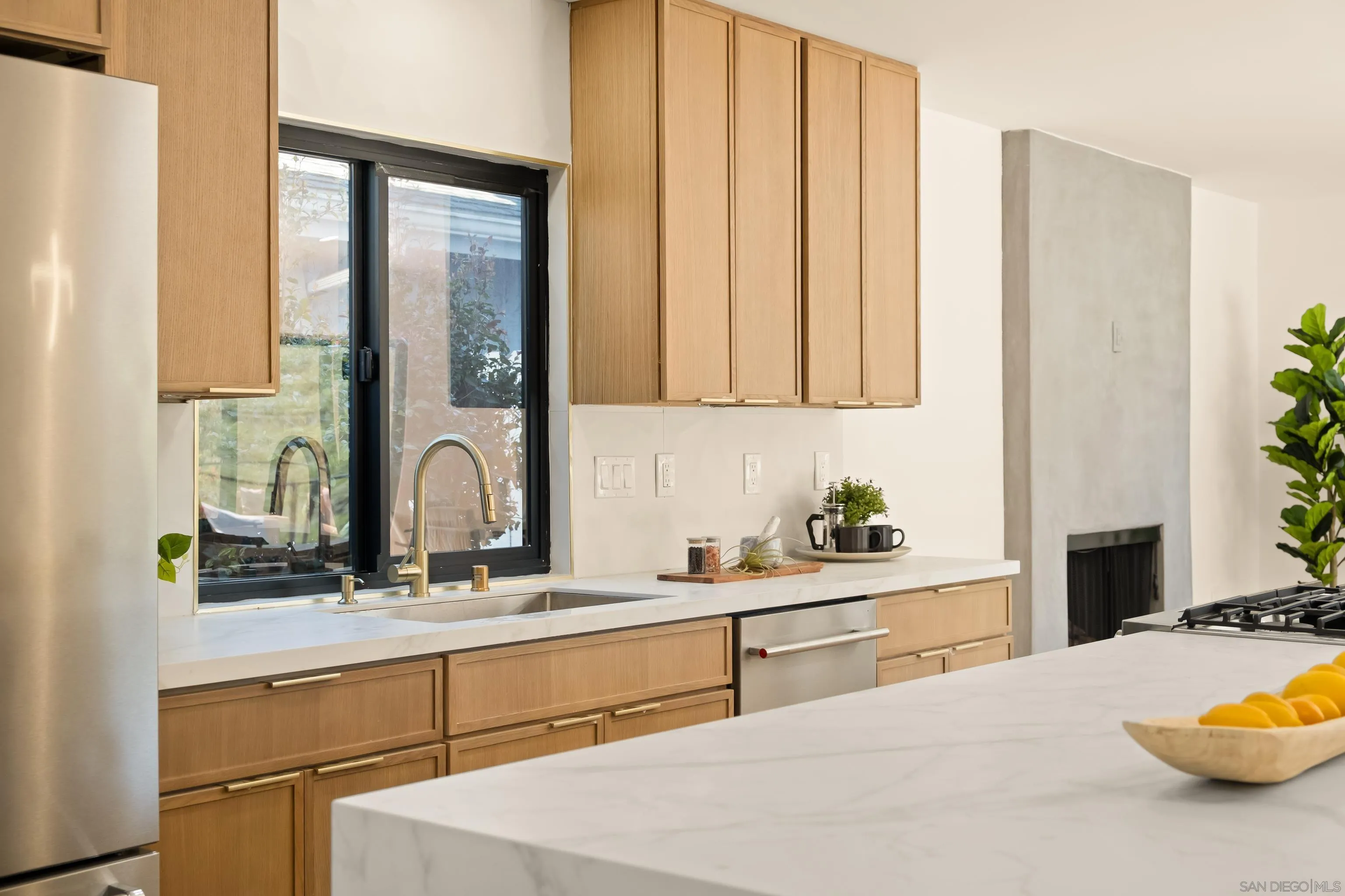https://cdn.realtyfeed.com/cdn/127/260006044/79925f2011a9e5b4b52fb3838653db55.webp