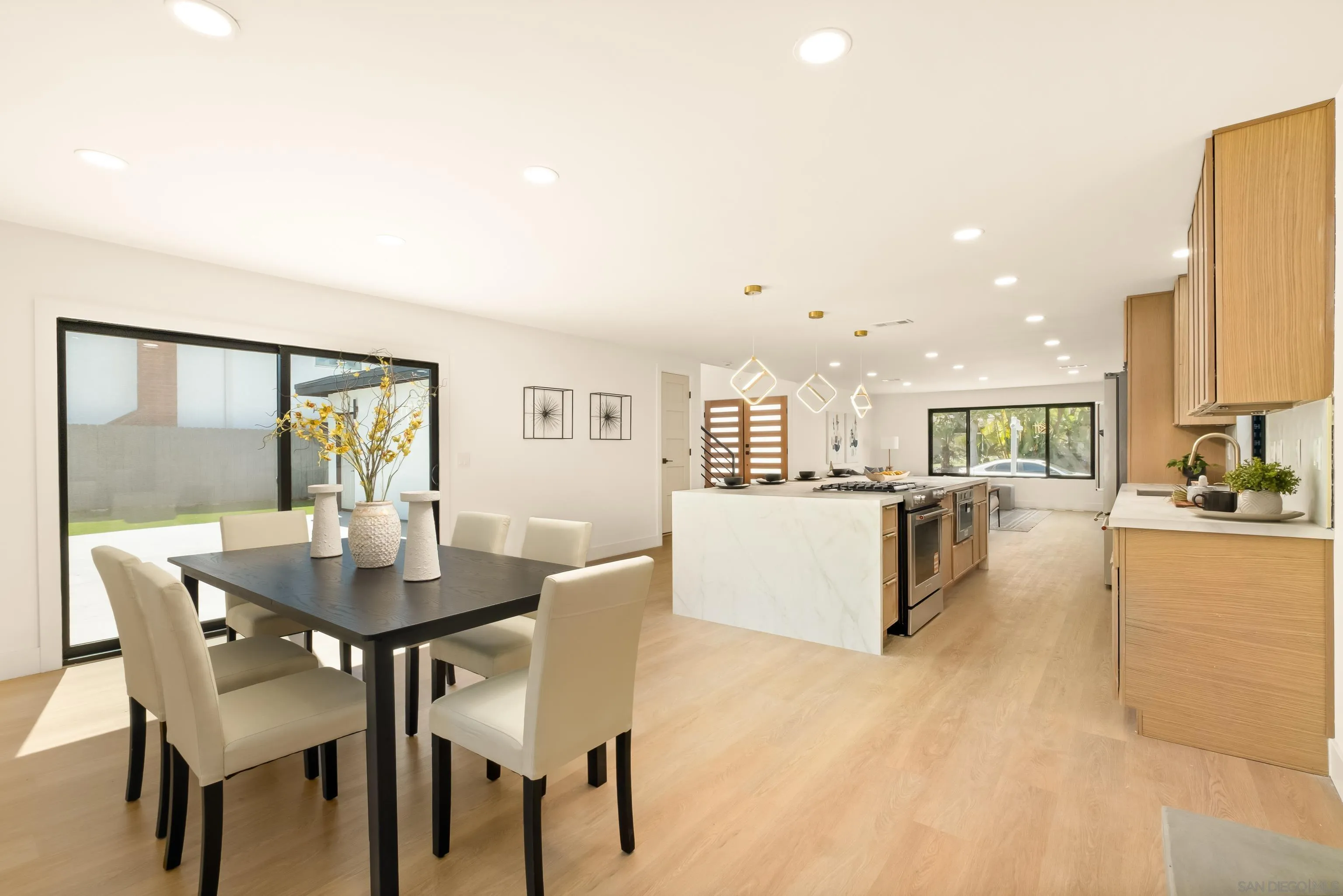 https://cdn.realtyfeed.com/cdn/127/260006044/8c0cdb5c2ae8a63f23f3669d1588c1ec.webp