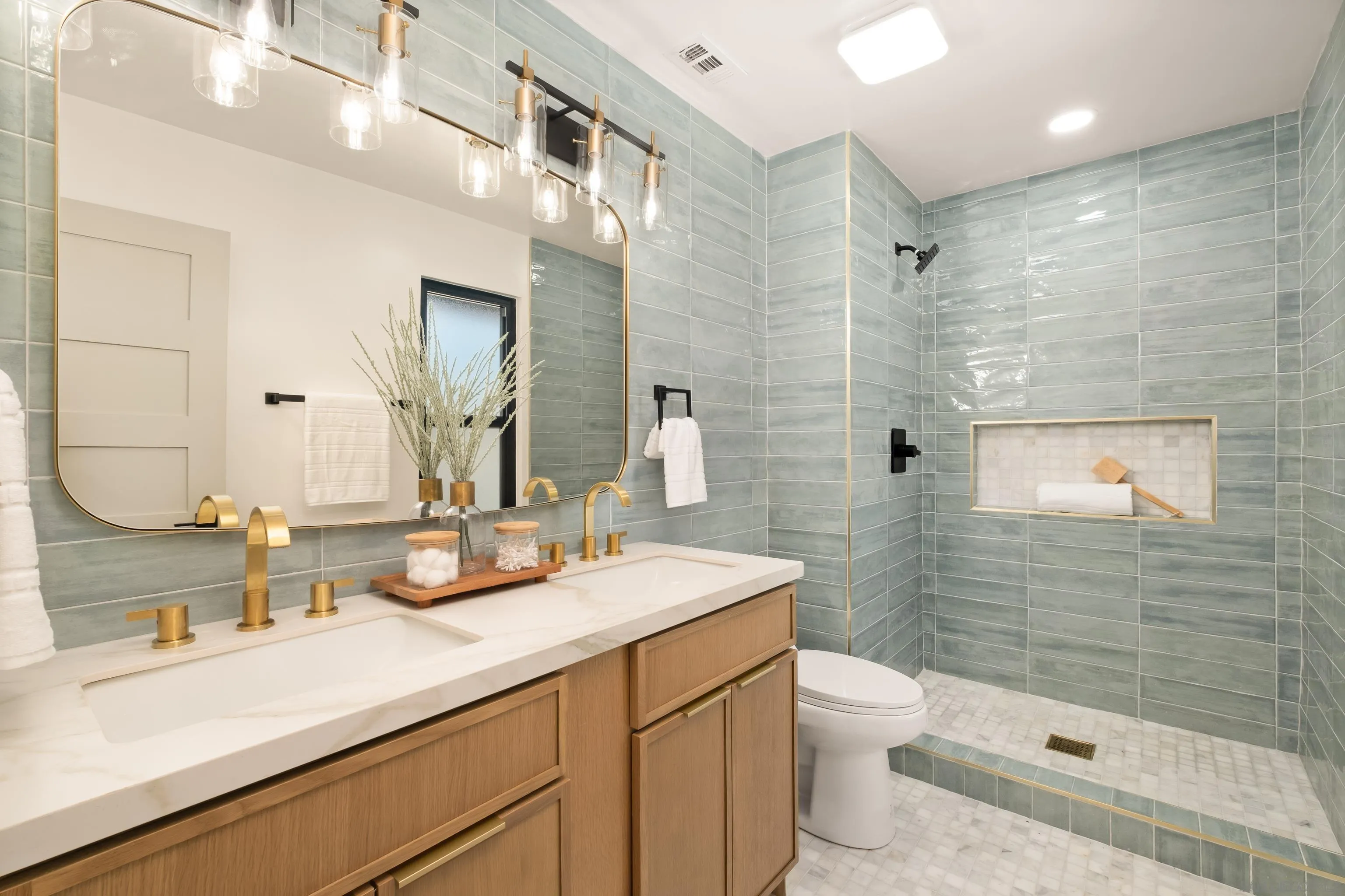 https://cdn.realtyfeed.com/cdn/127/260006044/fb9216b59c9a65809ecb33ad6885921b.webp