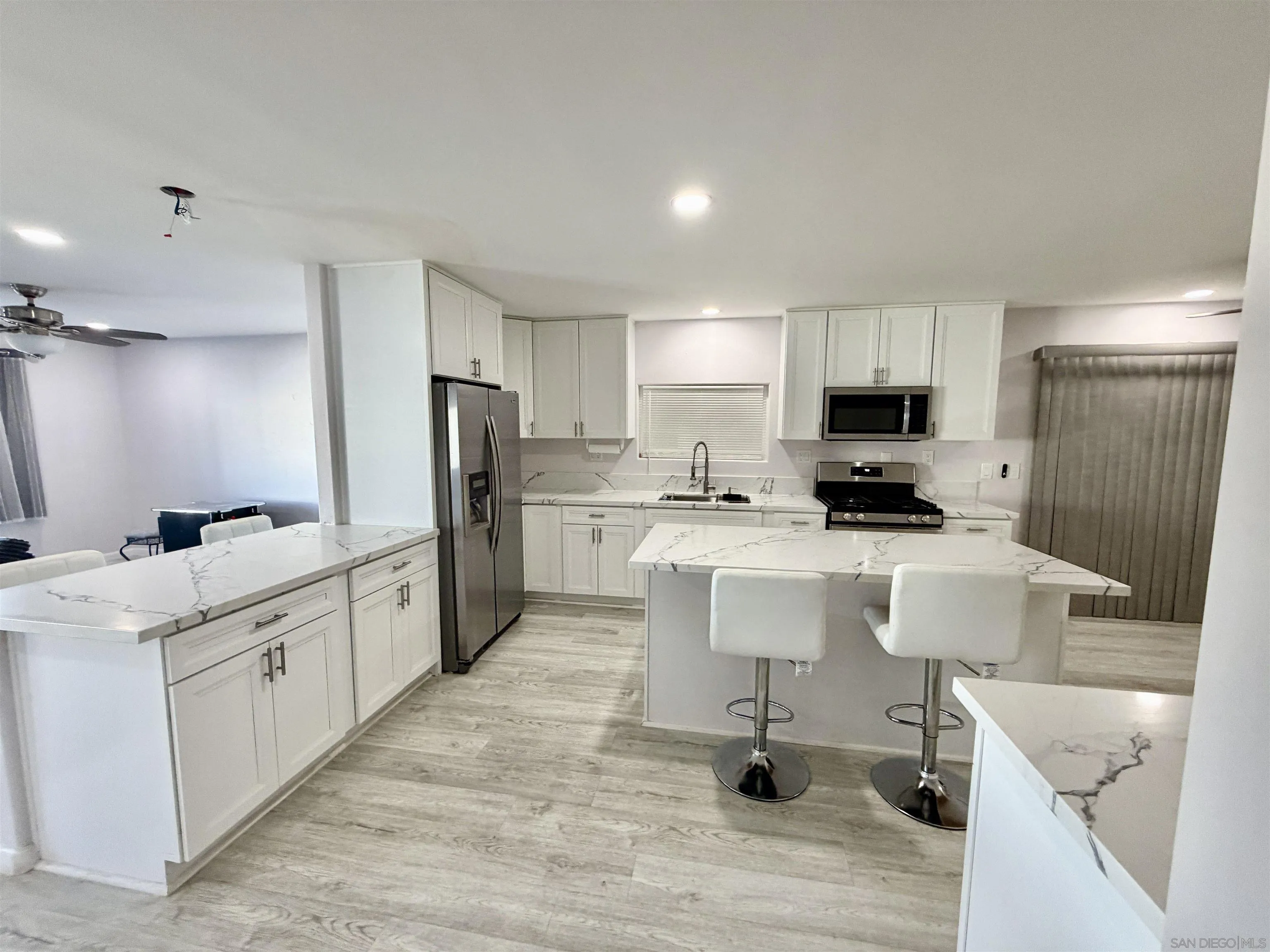 https://cdn.realtyfeed.com/cdn/127/260006050/5d40789e512faf784634852f0858d2b7.webp