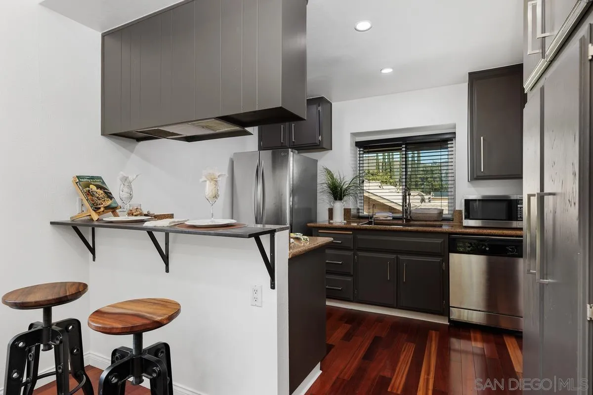 Photo #5: 260006051 Listing: Photo #5