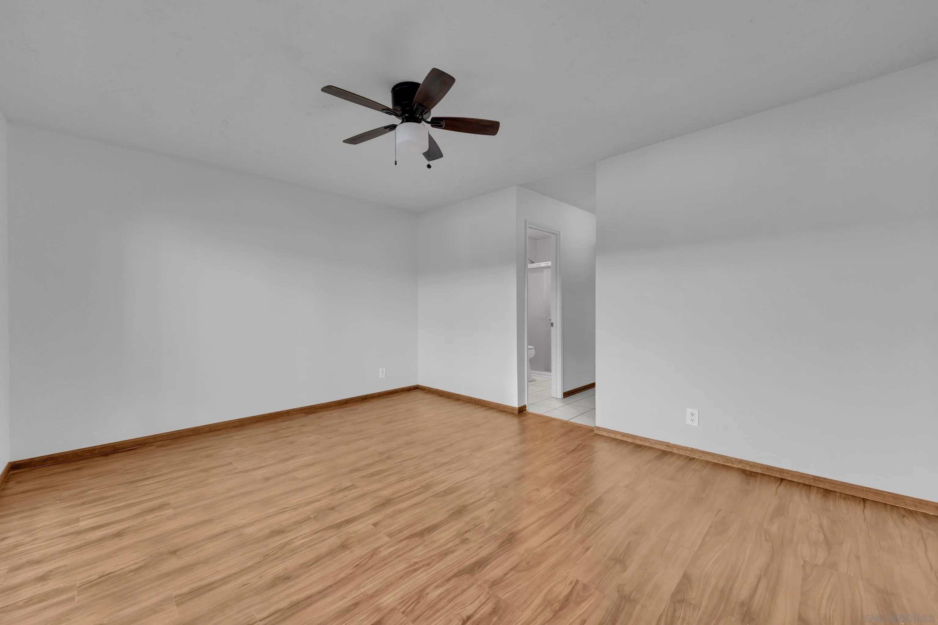 https://cdn.realtyfeed.com/cdn/127/260006054/0e9d34069ce7f0a3b748cc515701f10e.webp