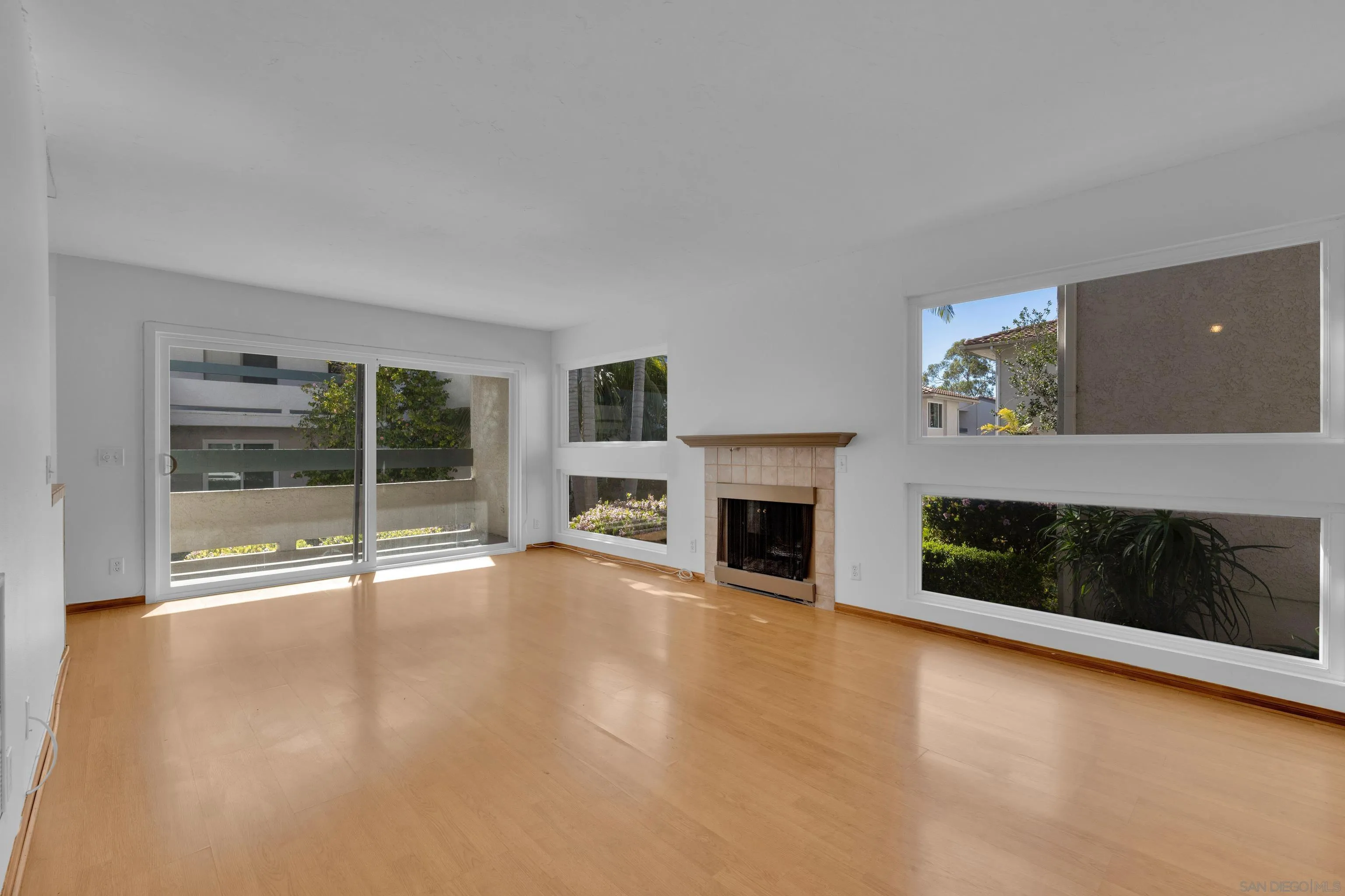 https://cdn.realtyfeed.com/cdn/127/260006054/0fd14dd6f238efe6b3fea889f9e93315.webp