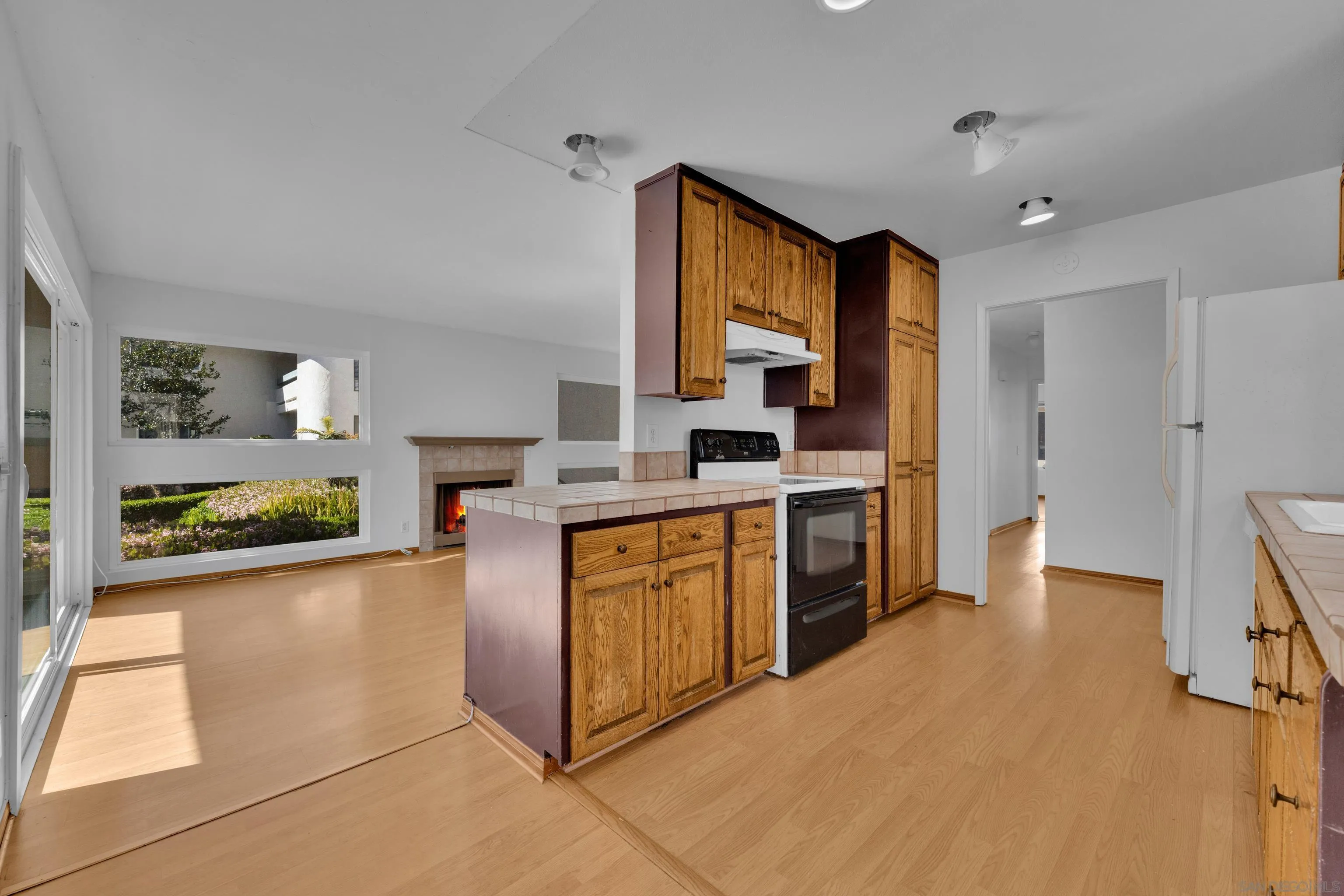 https://cdn.realtyfeed.com/cdn/127/260006054/1850804eb55396ab96e60ba9bf58a43b.webp