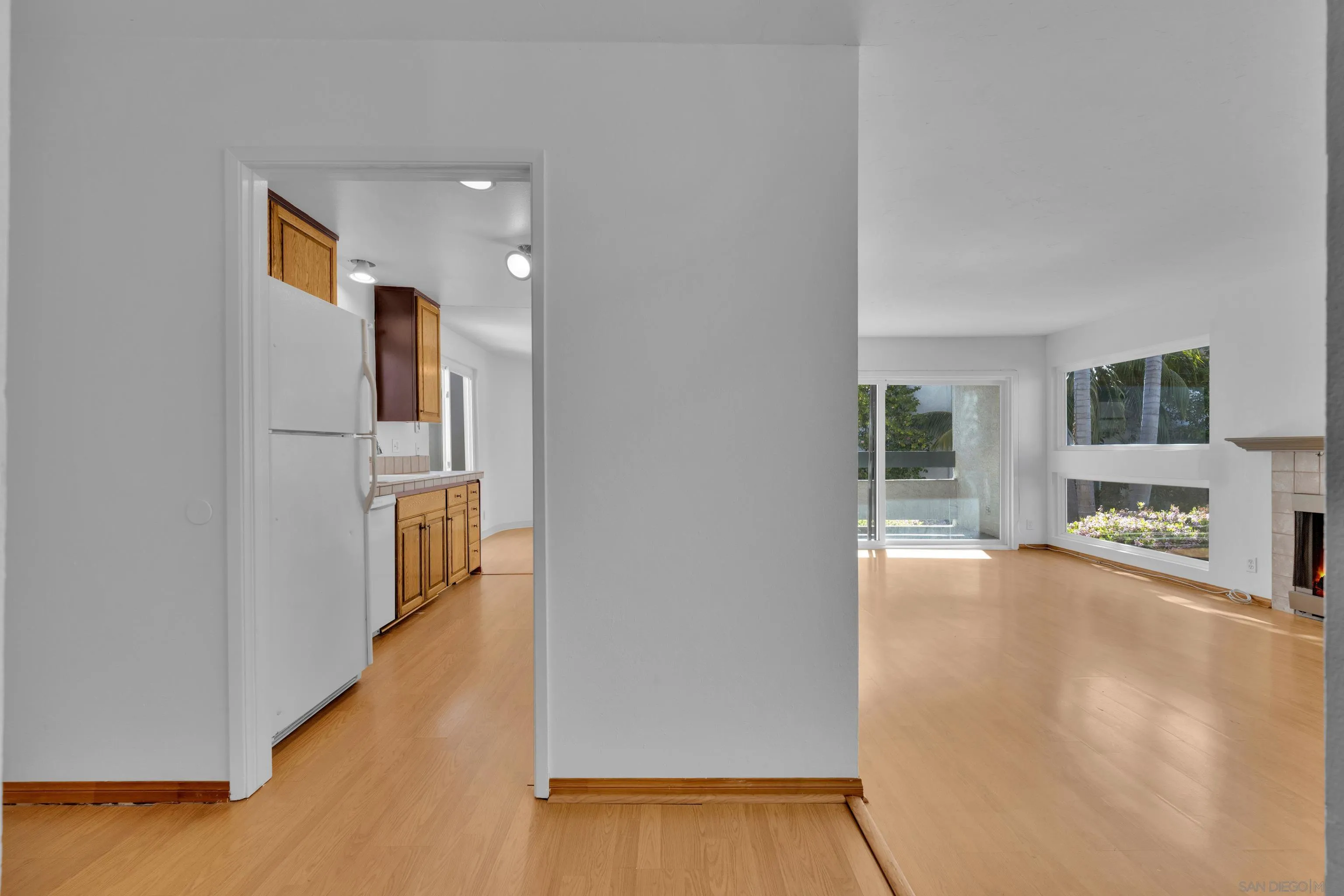 https://cdn.realtyfeed.com/cdn/127/260006054/411a1eeae1f4d551e12f84116b4d19e4.webp