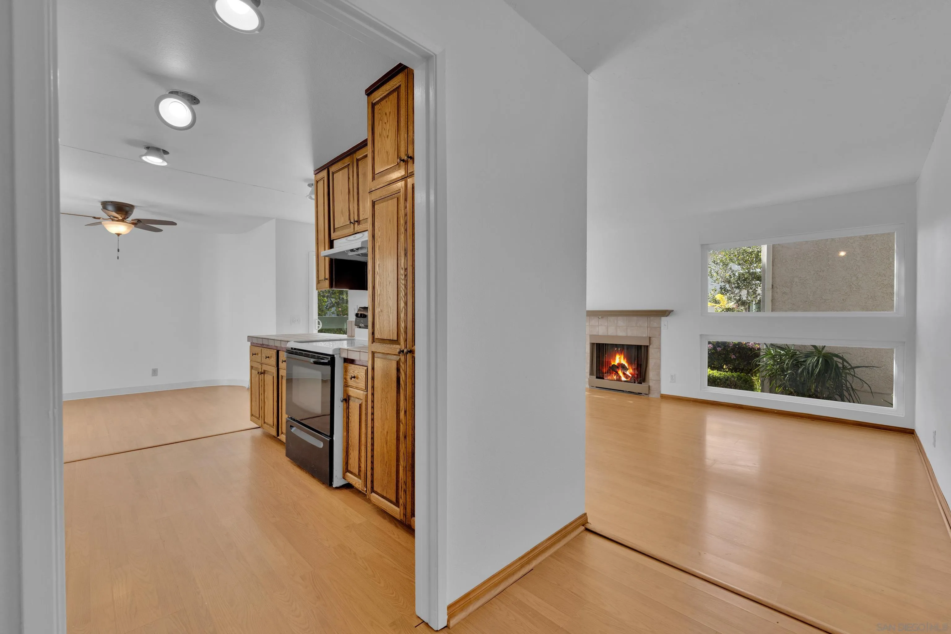 https://cdn.realtyfeed.com/cdn/127/260006054/63028e412047f2e39fc9da9cf4b07a18.webp