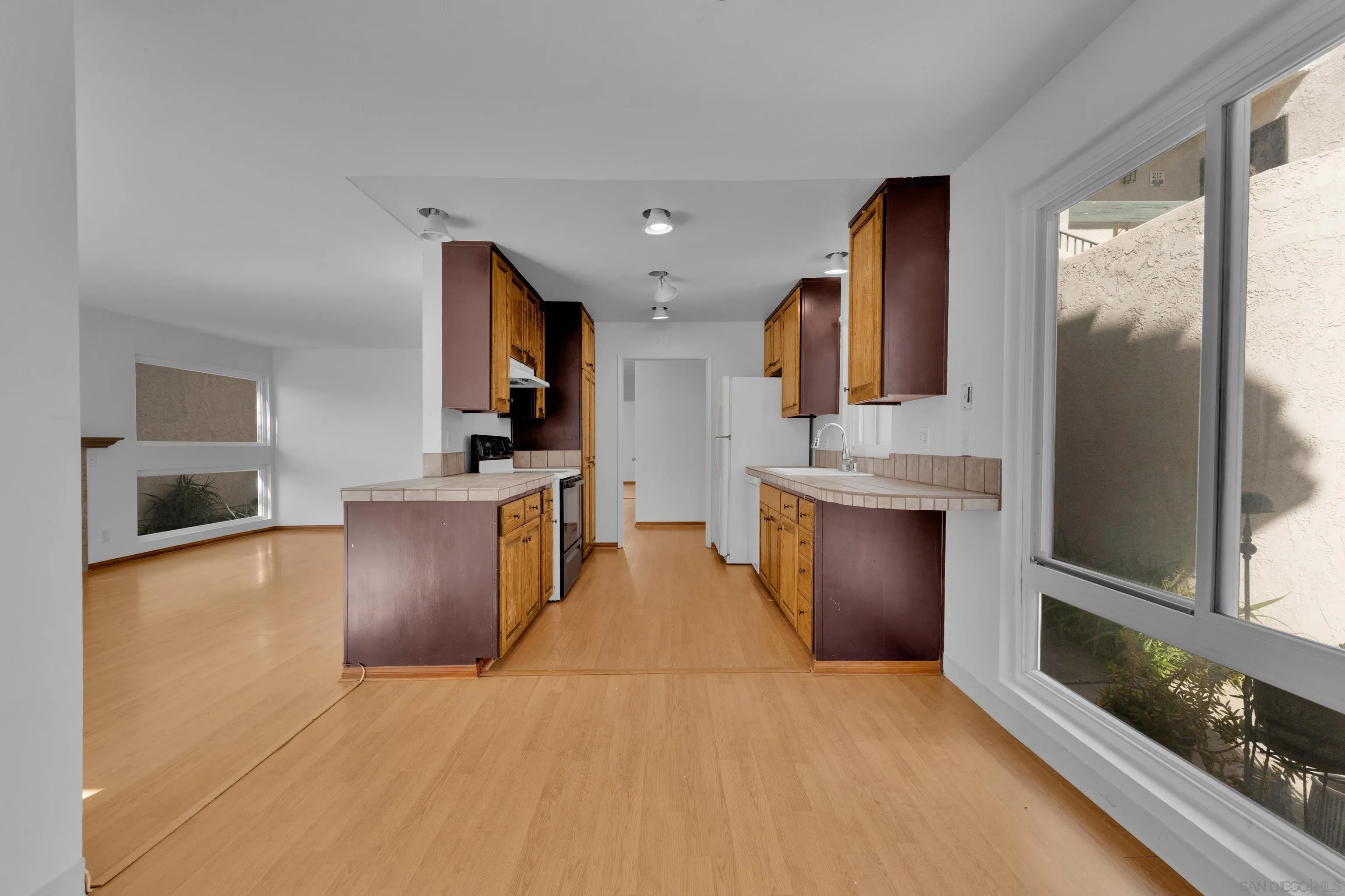 https://cdn.realtyfeed.com/cdn/127/260006054/7f09d00ed1dab3cf3397b34ba12f5c7d.webp