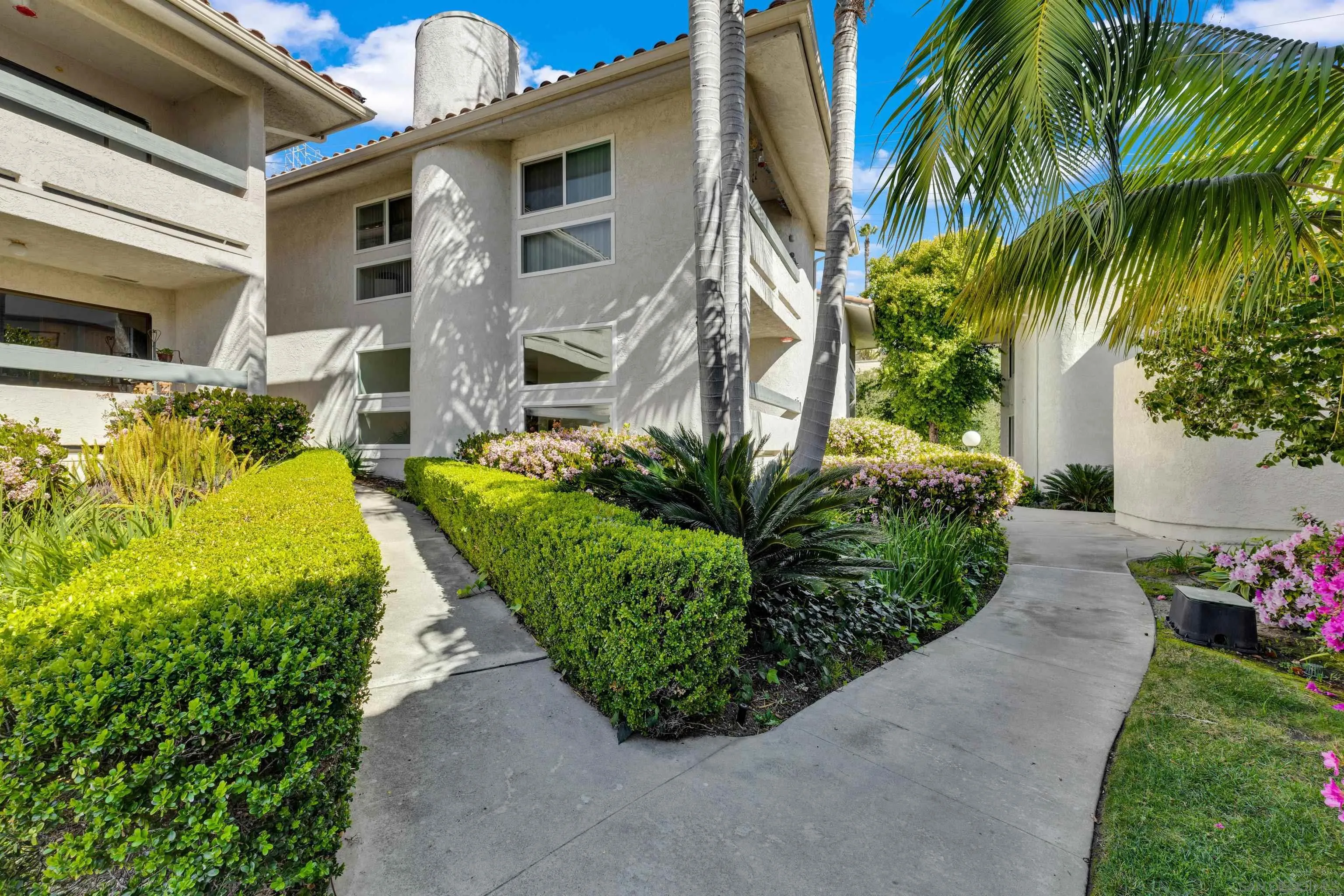 https://cdn.realtyfeed.com/cdn/127/260006054/93d1f962ac33321aab450314adedc745.webp