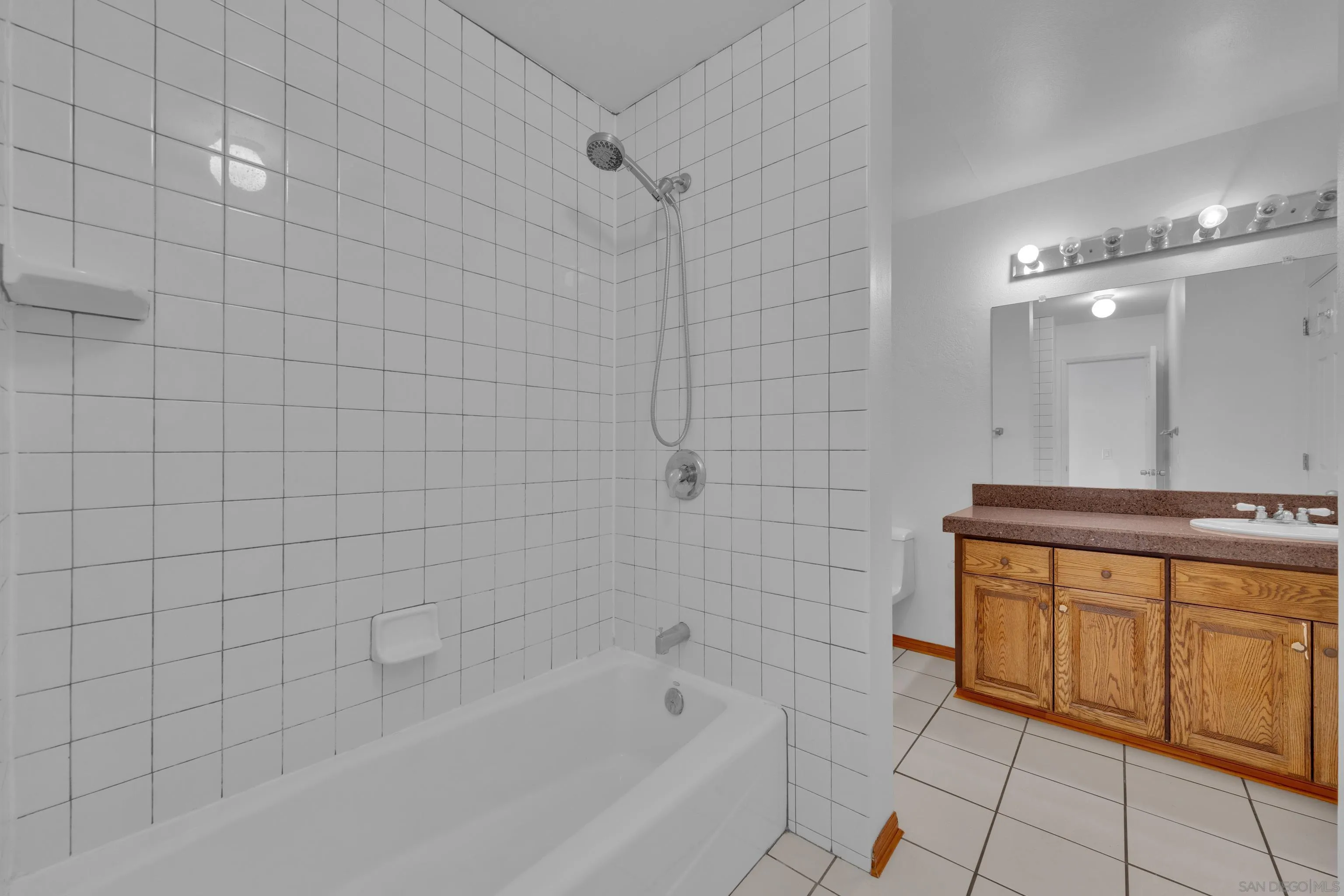 https://cdn.realtyfeed.com/cdn/127/260006054/a77eddc6f8d096f5c0a44d240482d048.webp