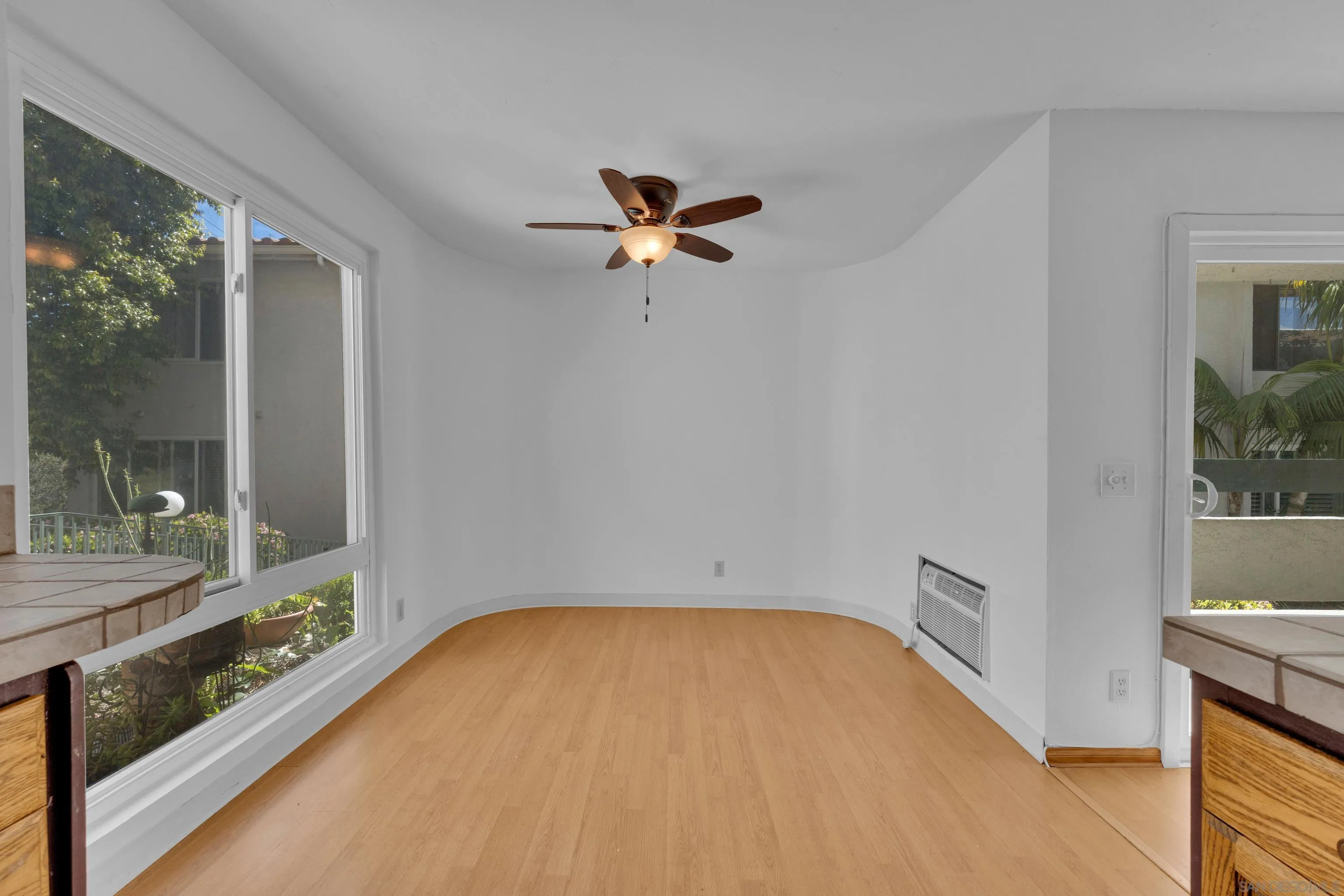 https://cdn.realtyfeed.com/cdn/127/260006054/a9048be109076d721933a6b129a03c62.webp